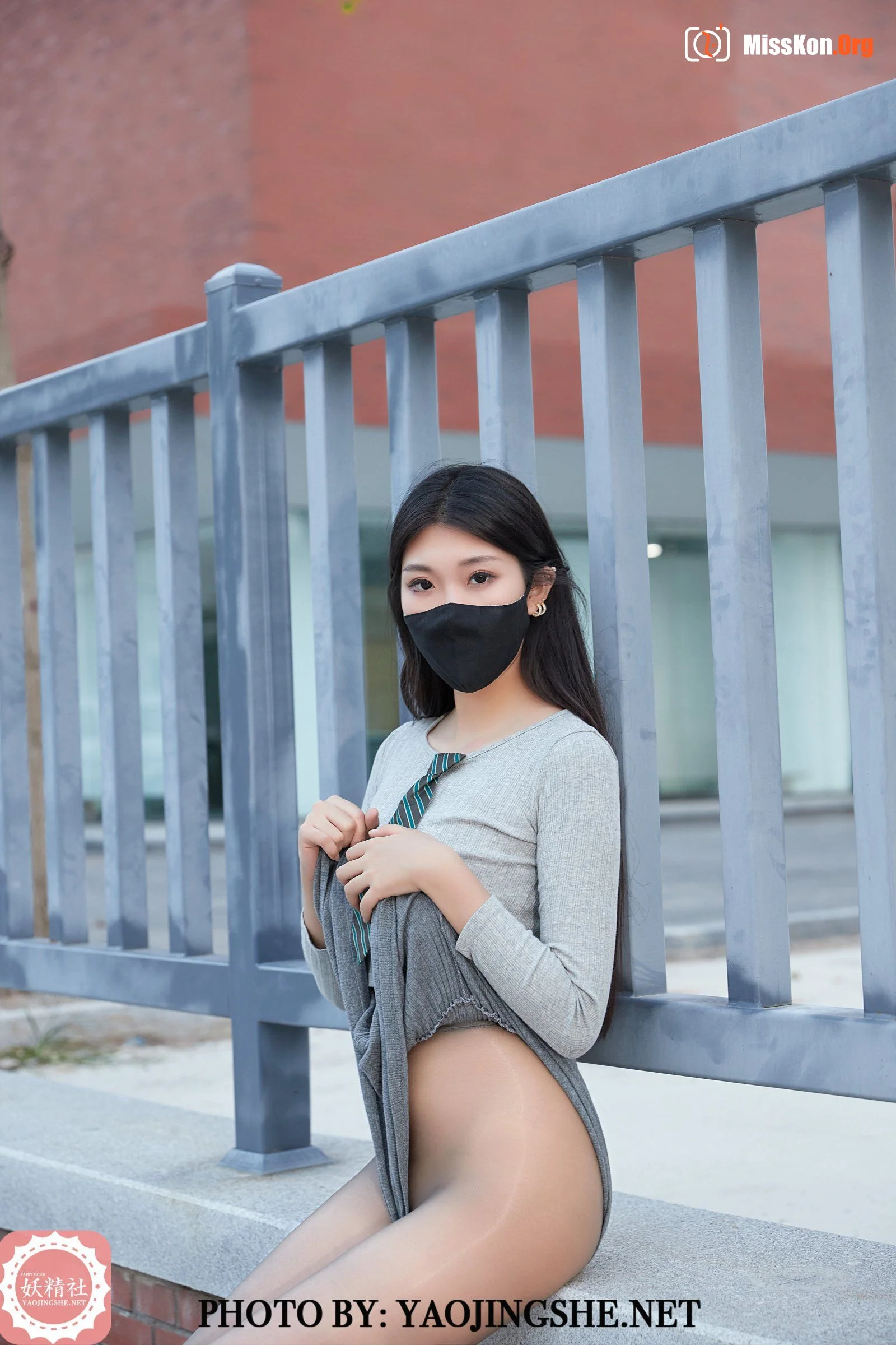 Su Wei: On the way to get off work (T2044) - Photo 15