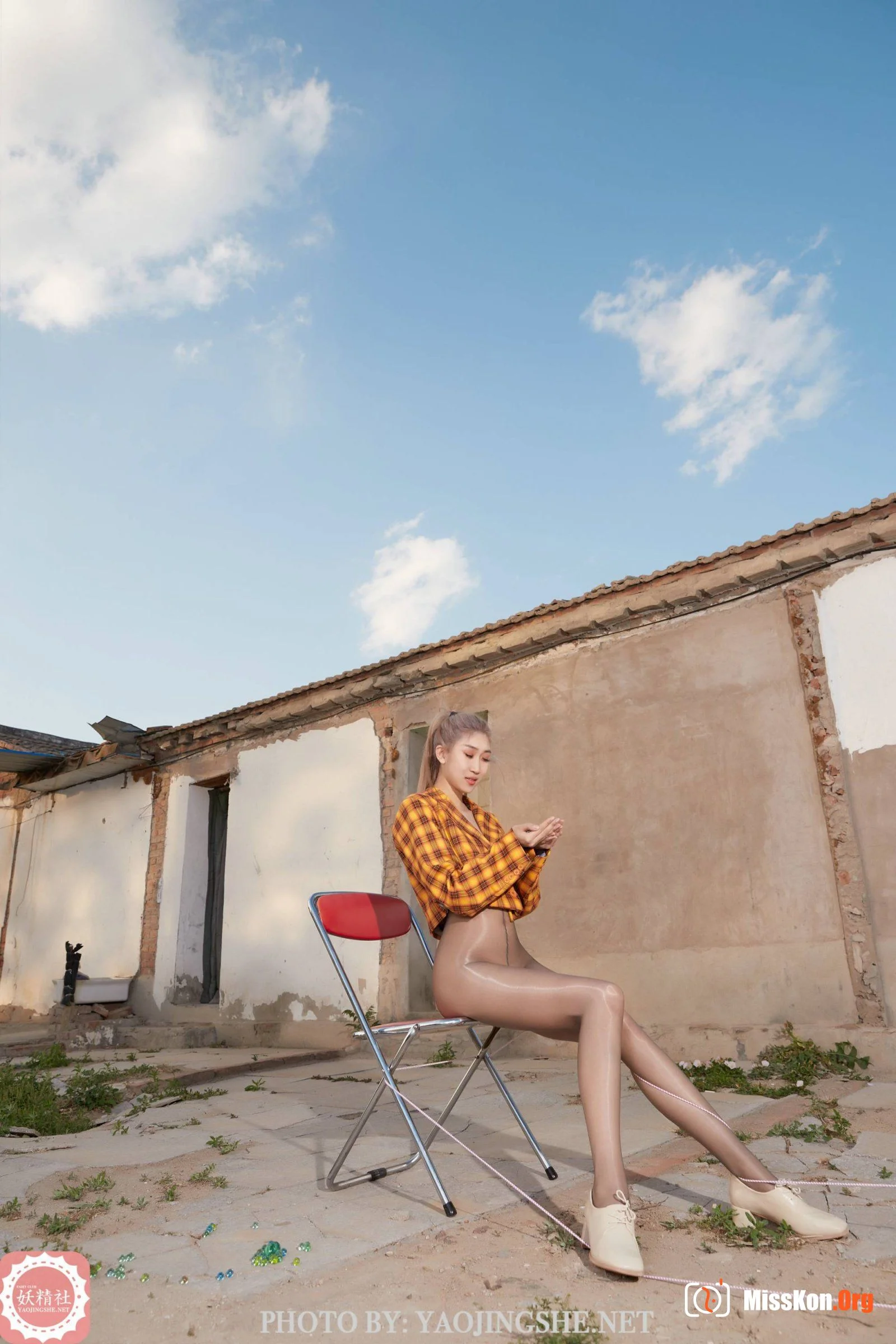 Su Wei: Throw sandbags (T2122) - Photo 12