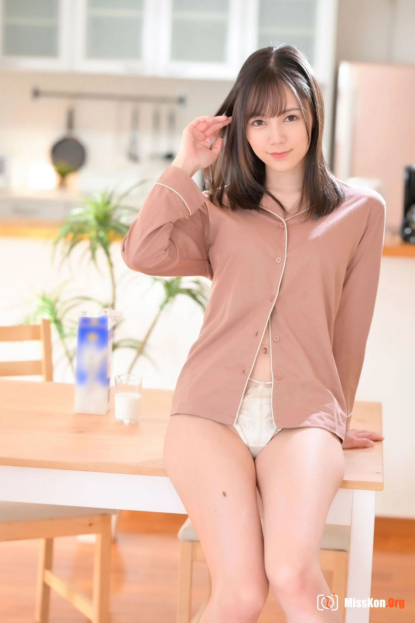 Suzumori Remu: Ejaculation-filled cohabitation life - Photo 4