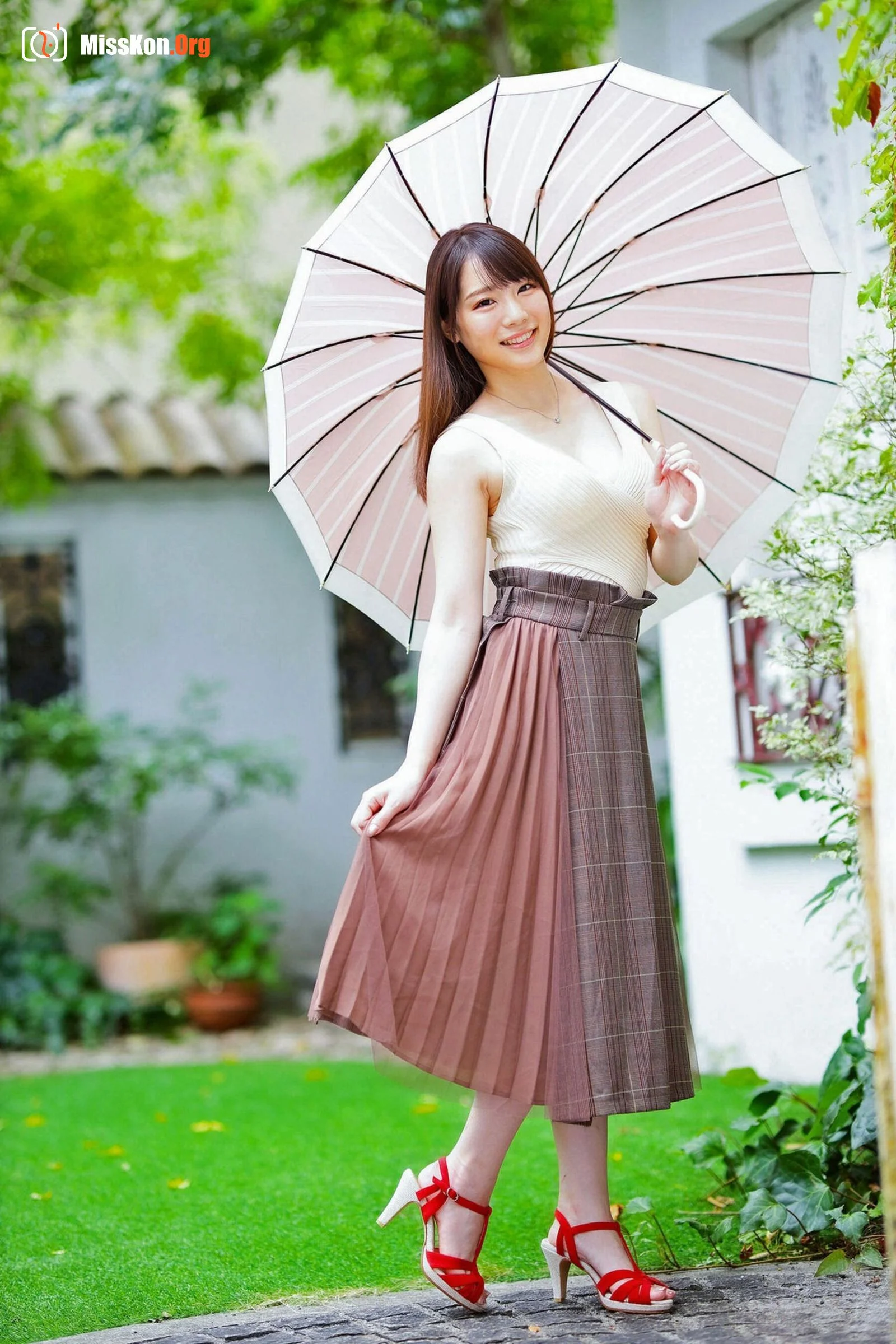Suzumura Airi (2022-04 POSE MESSAGE 18) - Photo 12