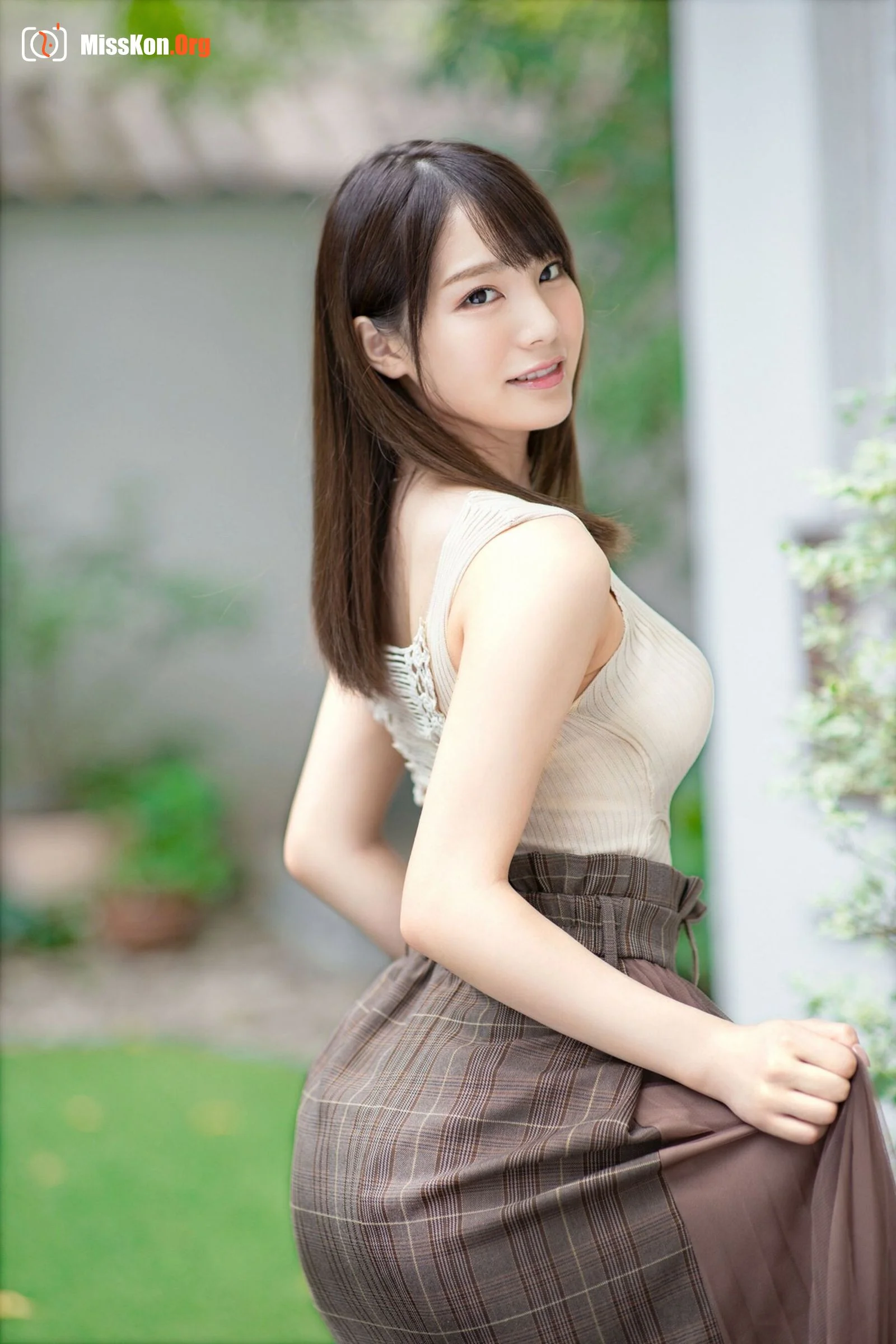 Suzumura Airi (2022-04 POSE MESSAGE 18) - Photo 15