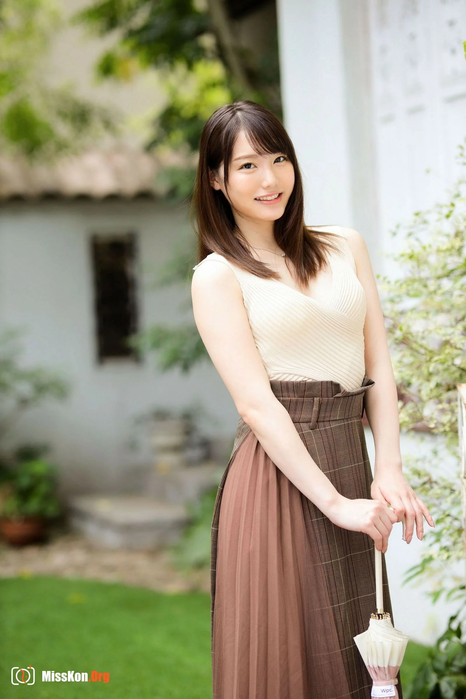 Suzumura Airi (2022-04 POSE MESSAGE 18) - Photo 3