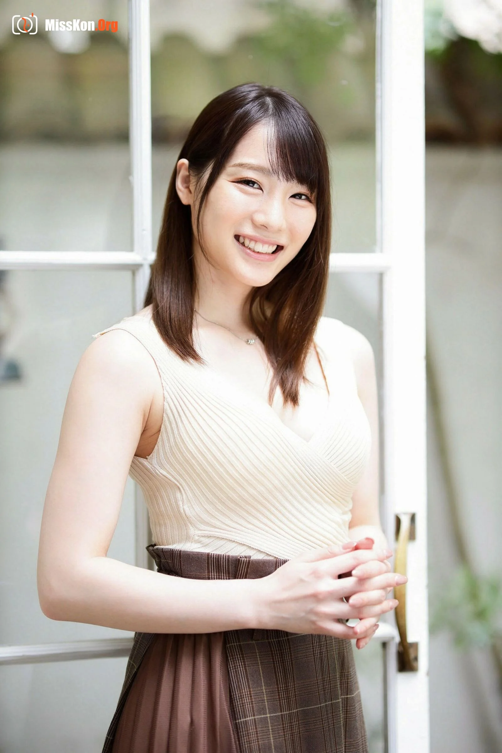 Suzumura Airi (2022-04 POSE MESSAGE 18) - Photo 7