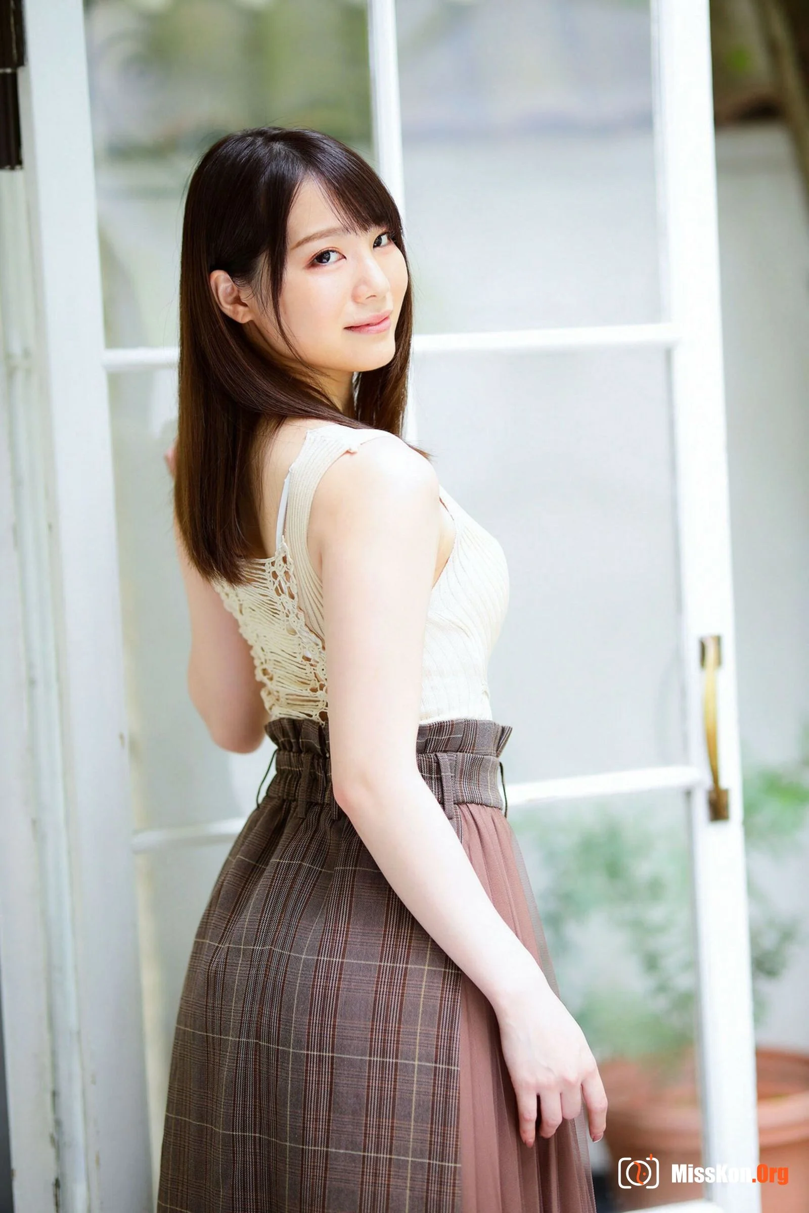 Suzumura Airi (2022-04 POSE MESSAGE 18) - Photo 9