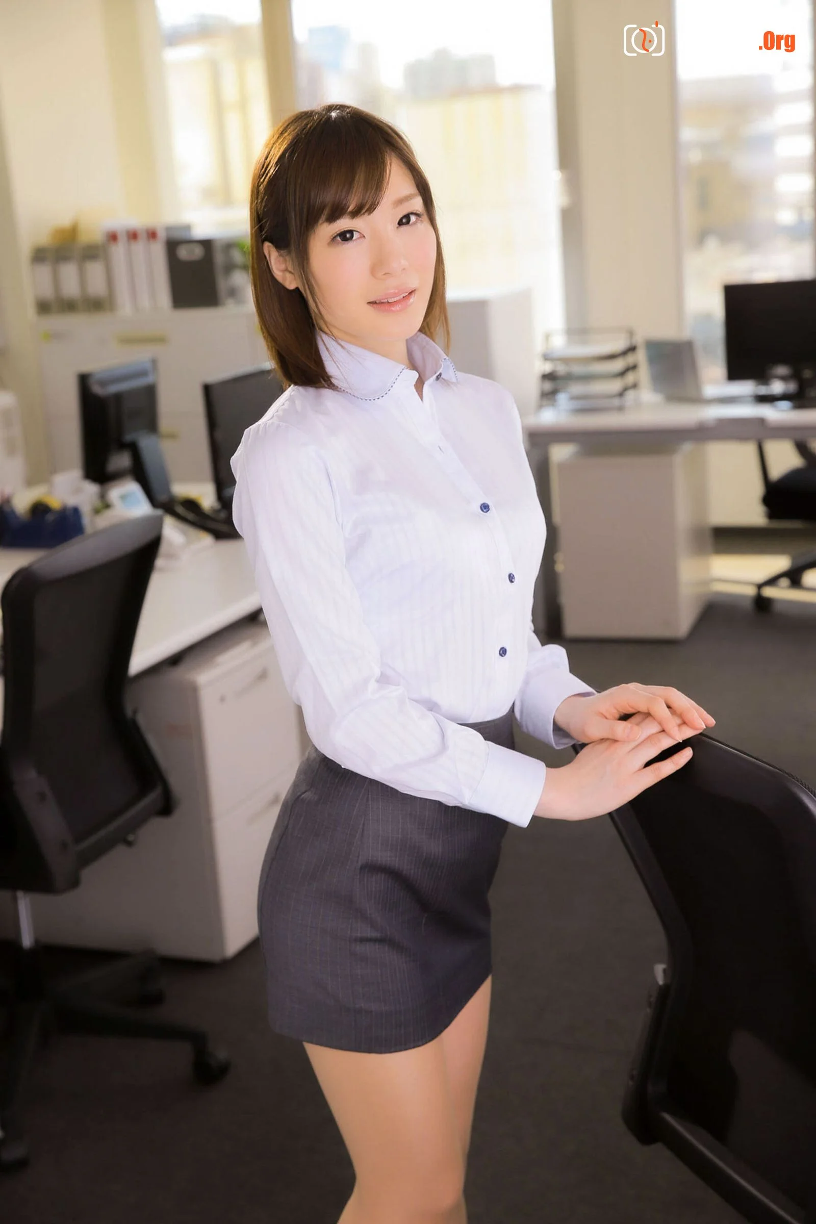 Suzumura Airi (2023-03 POSE MESSAGE 21) - Photo 4