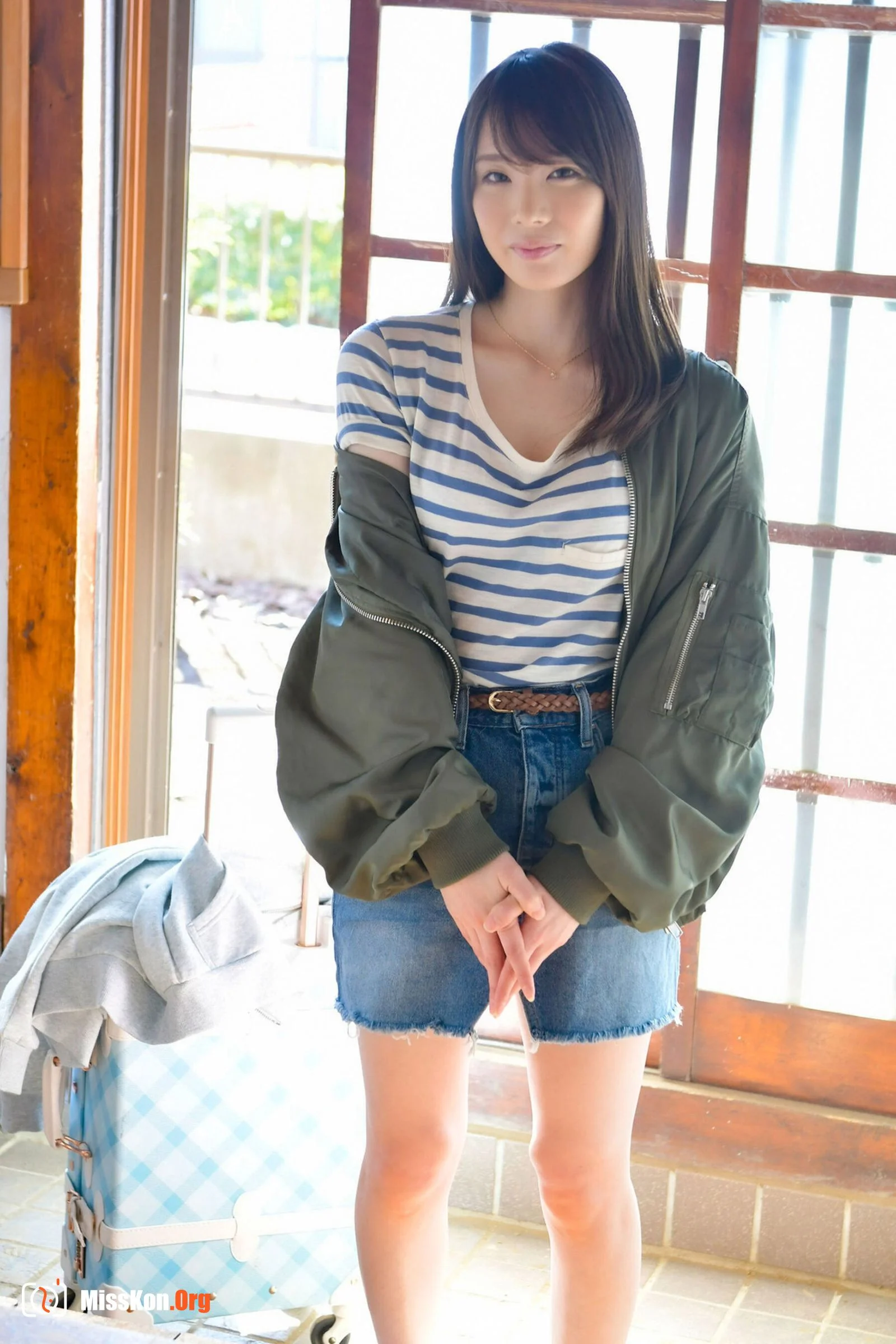 Suzumura Airi (2023-11 POSE MESSAGE 24) - Photo 14