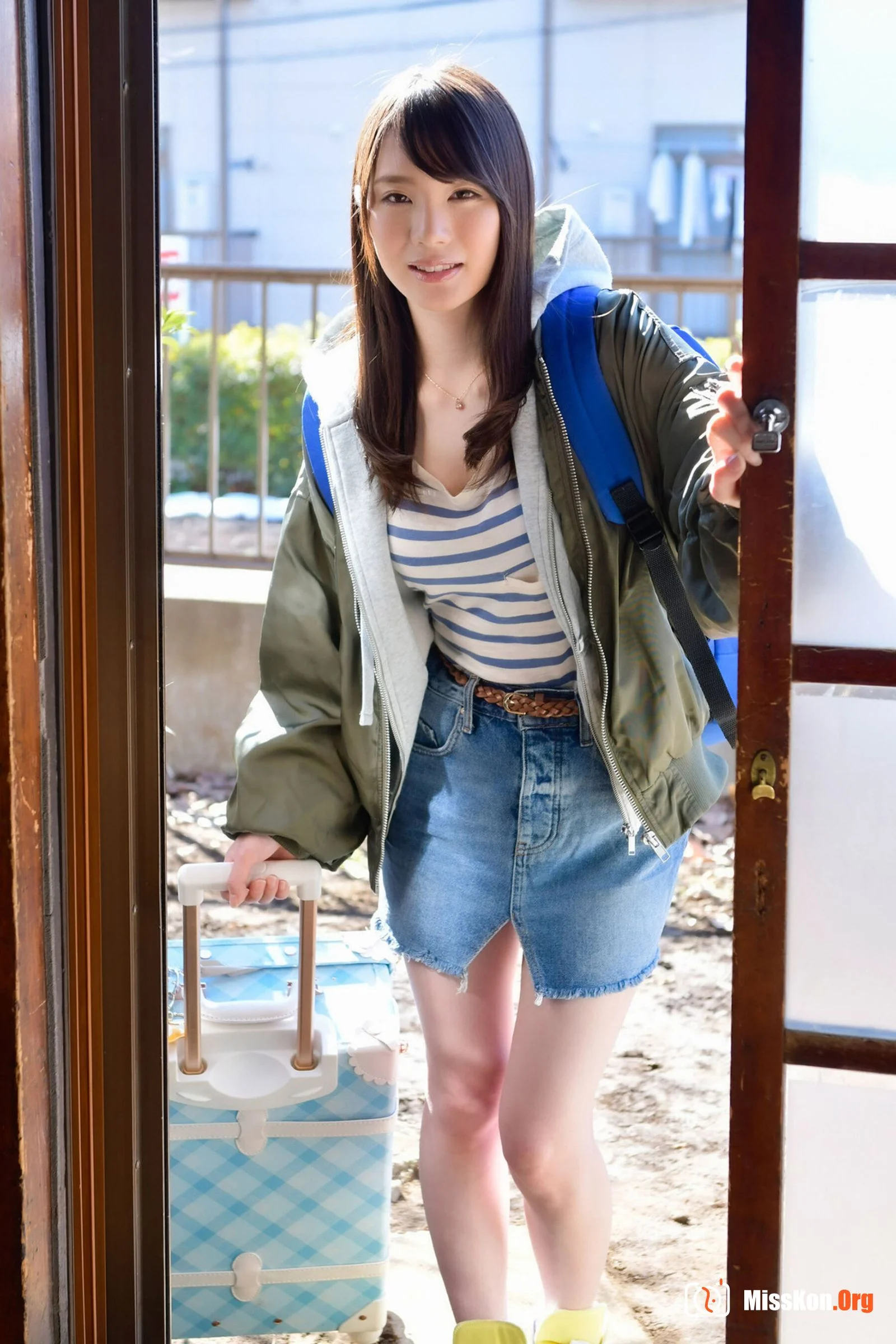 Suzumura Airi (2023-11 POSE MESSAGE 24) - Photo 4