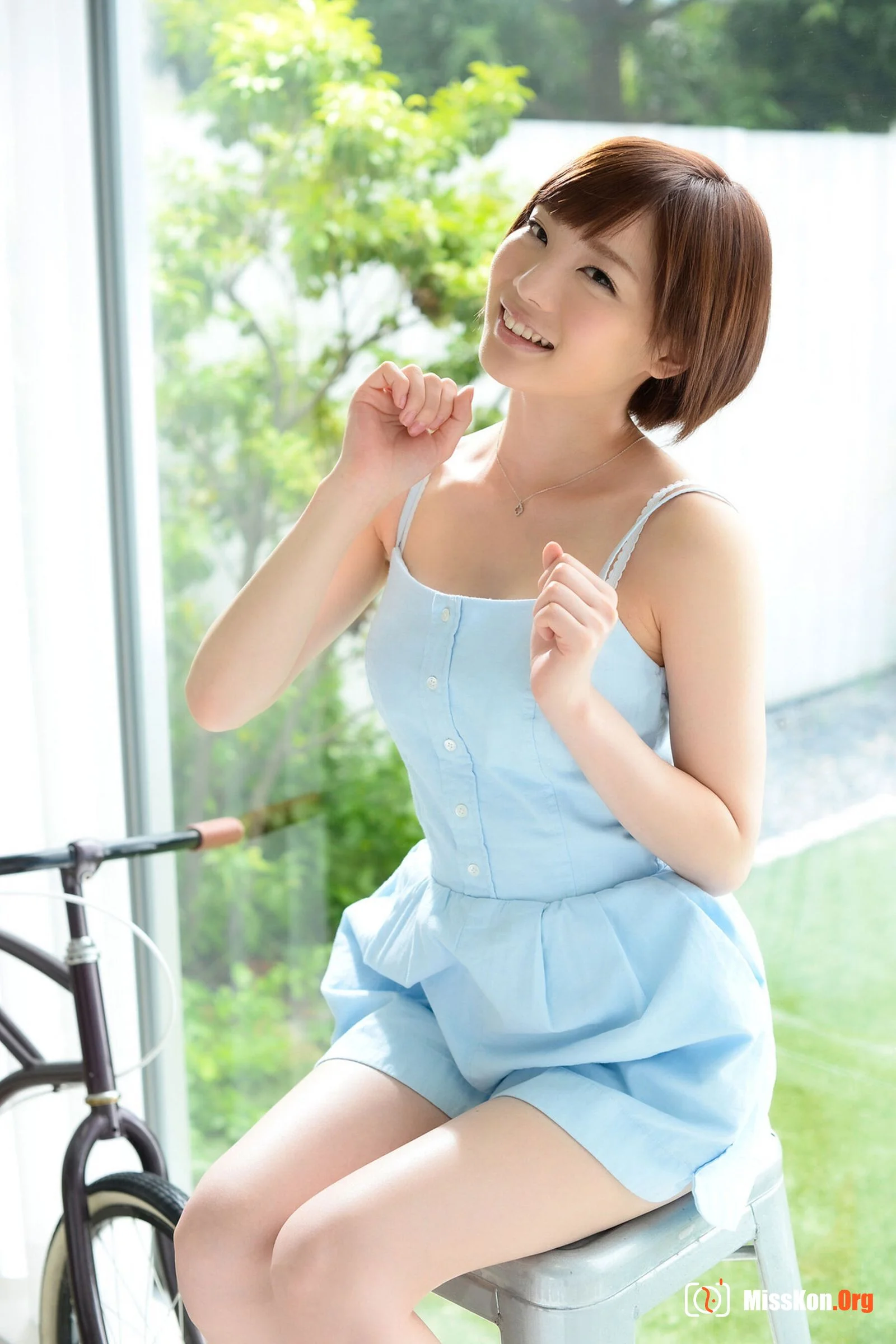 Suzumura Airi (2023-11 POSE MESSAGE 30) - Photo 4