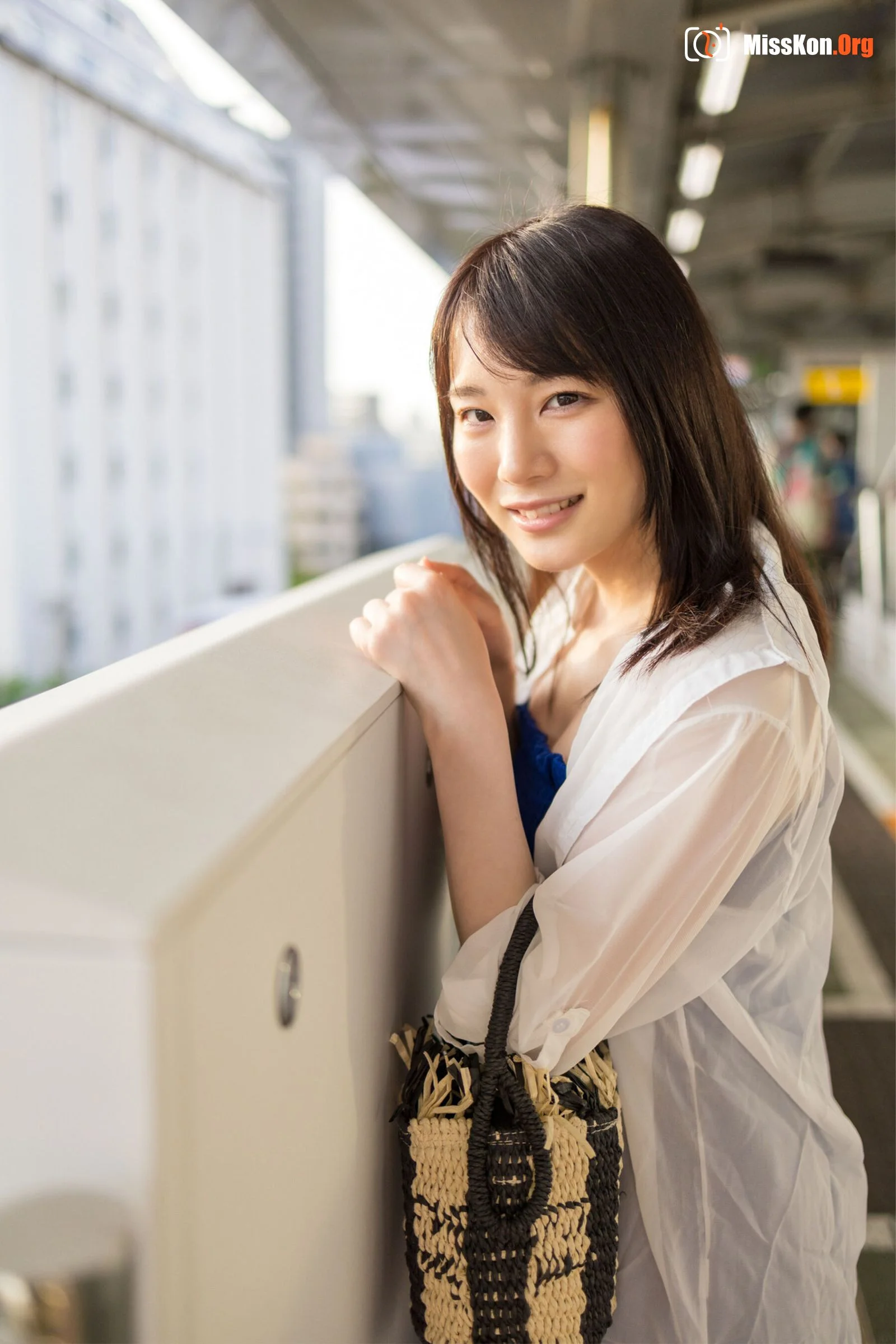 Suzumura Airi: First Okinawa photo shoot: AIRI - Photo 12