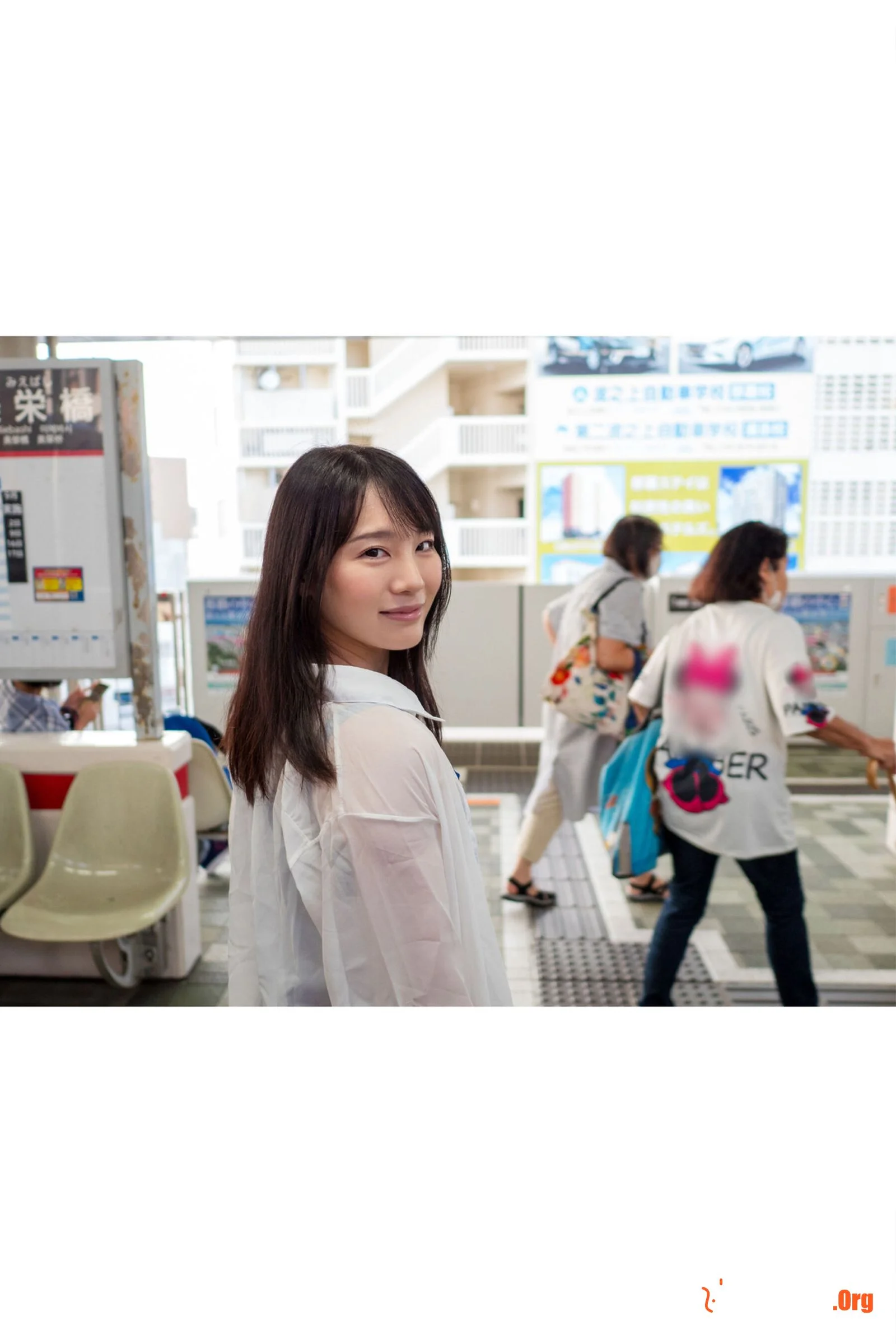 Suzumura Airi: First Okinawa photo shoot: AIRI - Photo 13