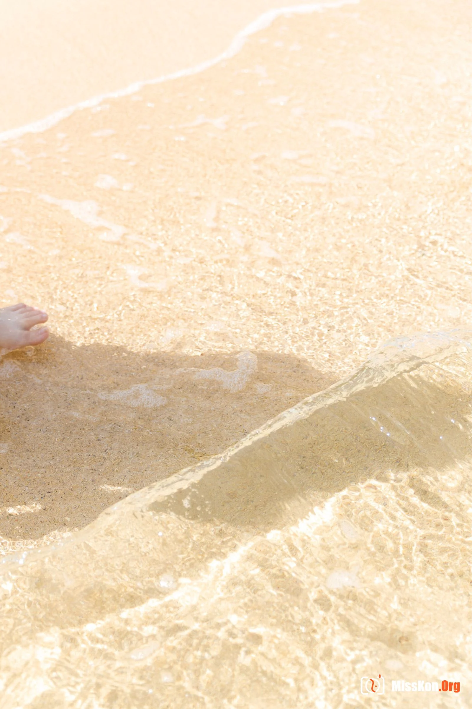 Suzumura Airi: Okinawa Photoshoot Part 2 Shining - Photo 12
