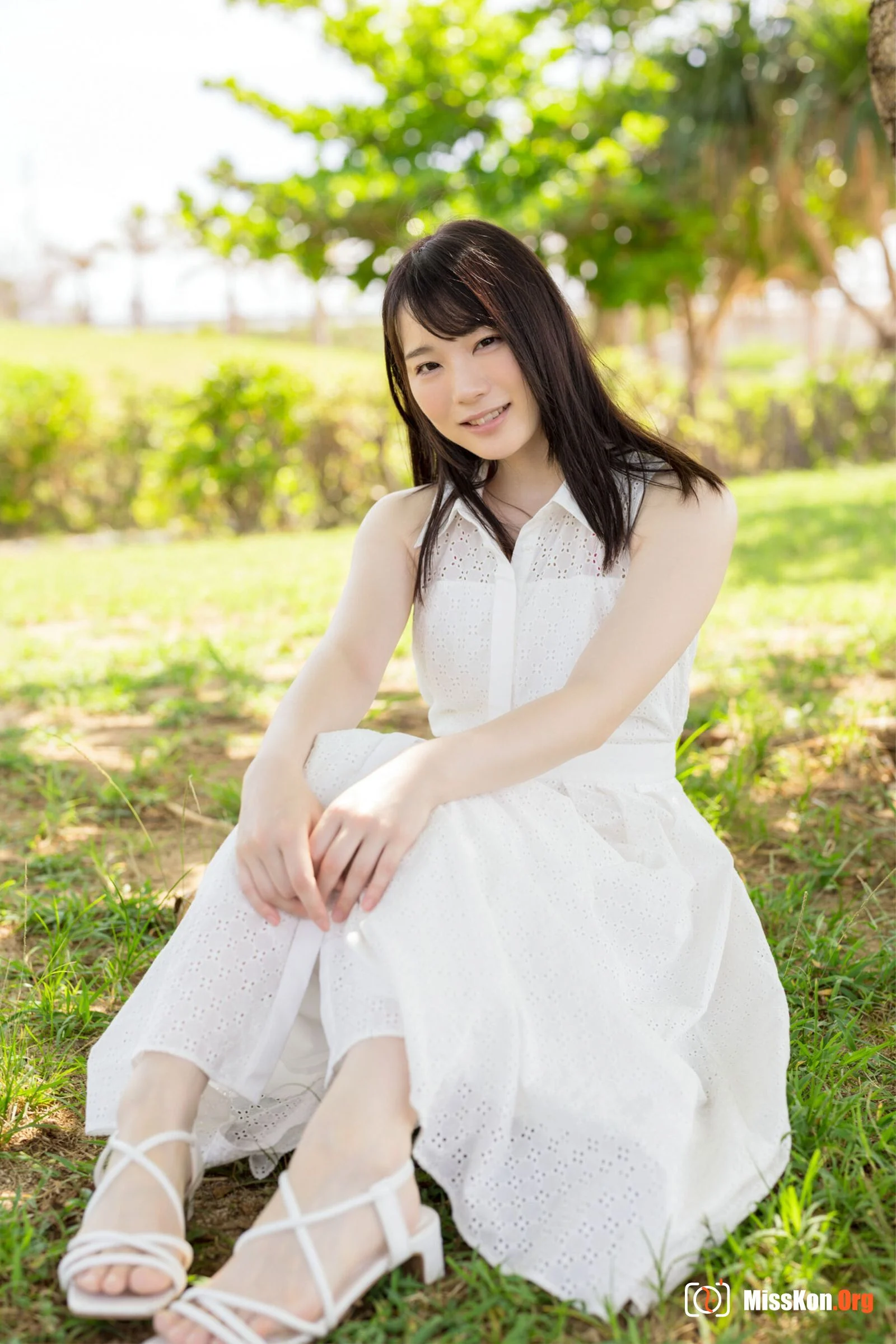 Suzumura Airi: Okinawa Photoshoot Part 2 Shining - Photo 7
