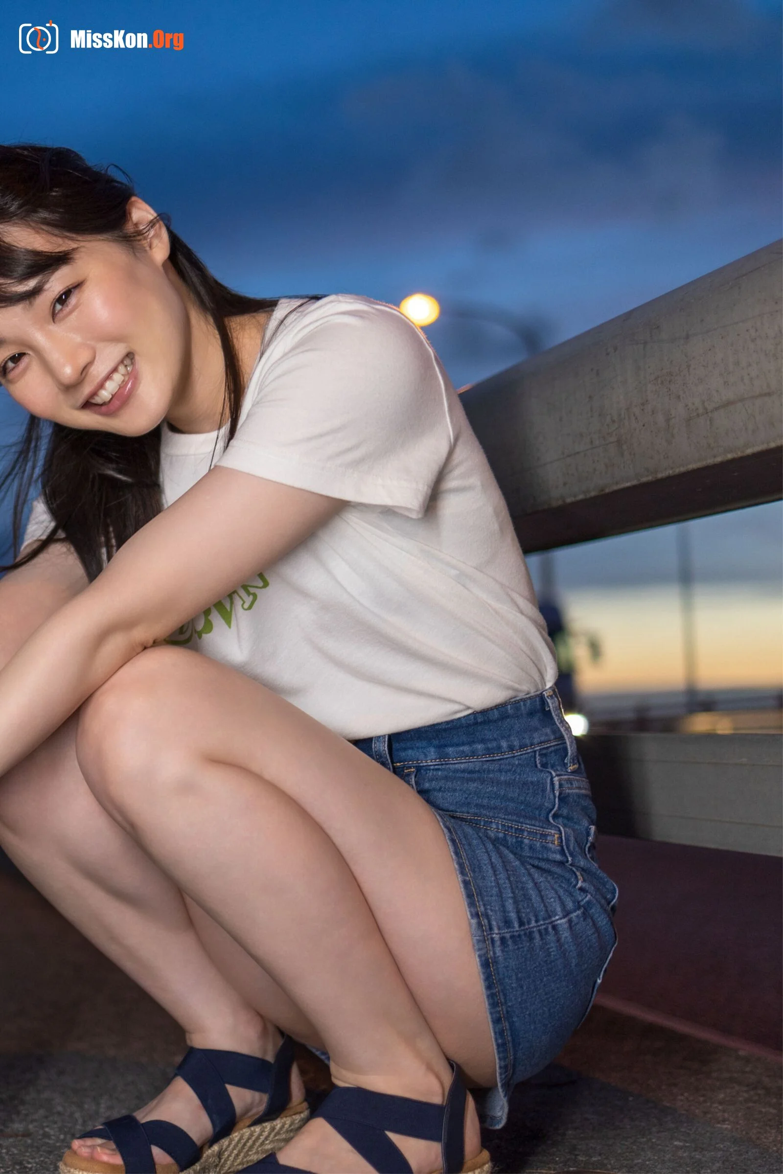 Suzumura Airi: Okinawa Photoshoot Part 3: Red Temptation - Photo 2