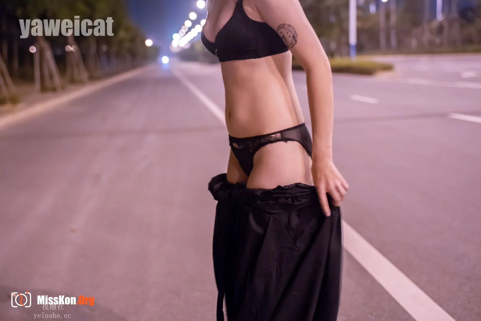押尾猫《马路露出》 - 照片 8