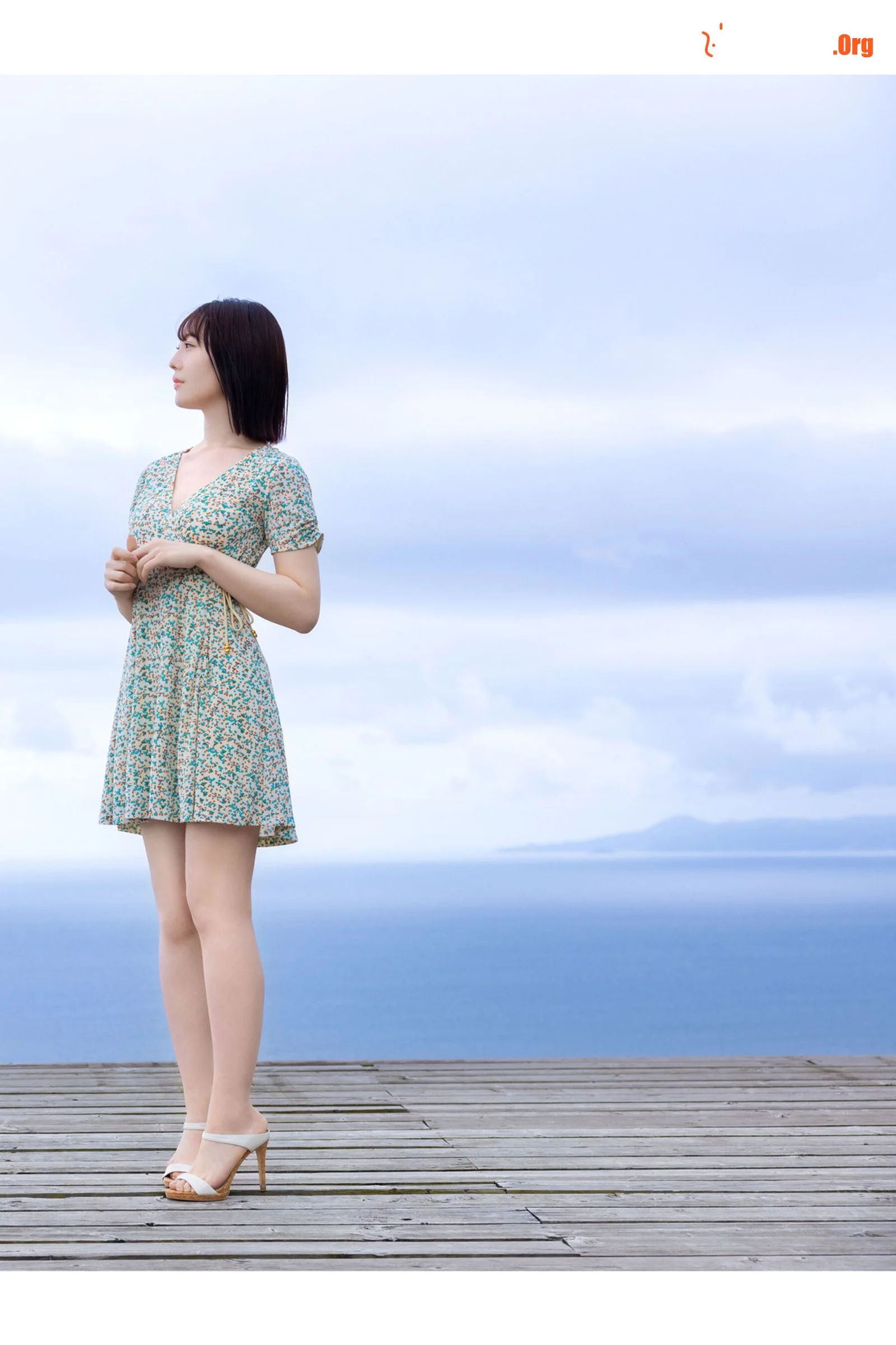 Takimoto Shizuku: NATURALLY - Photo 10