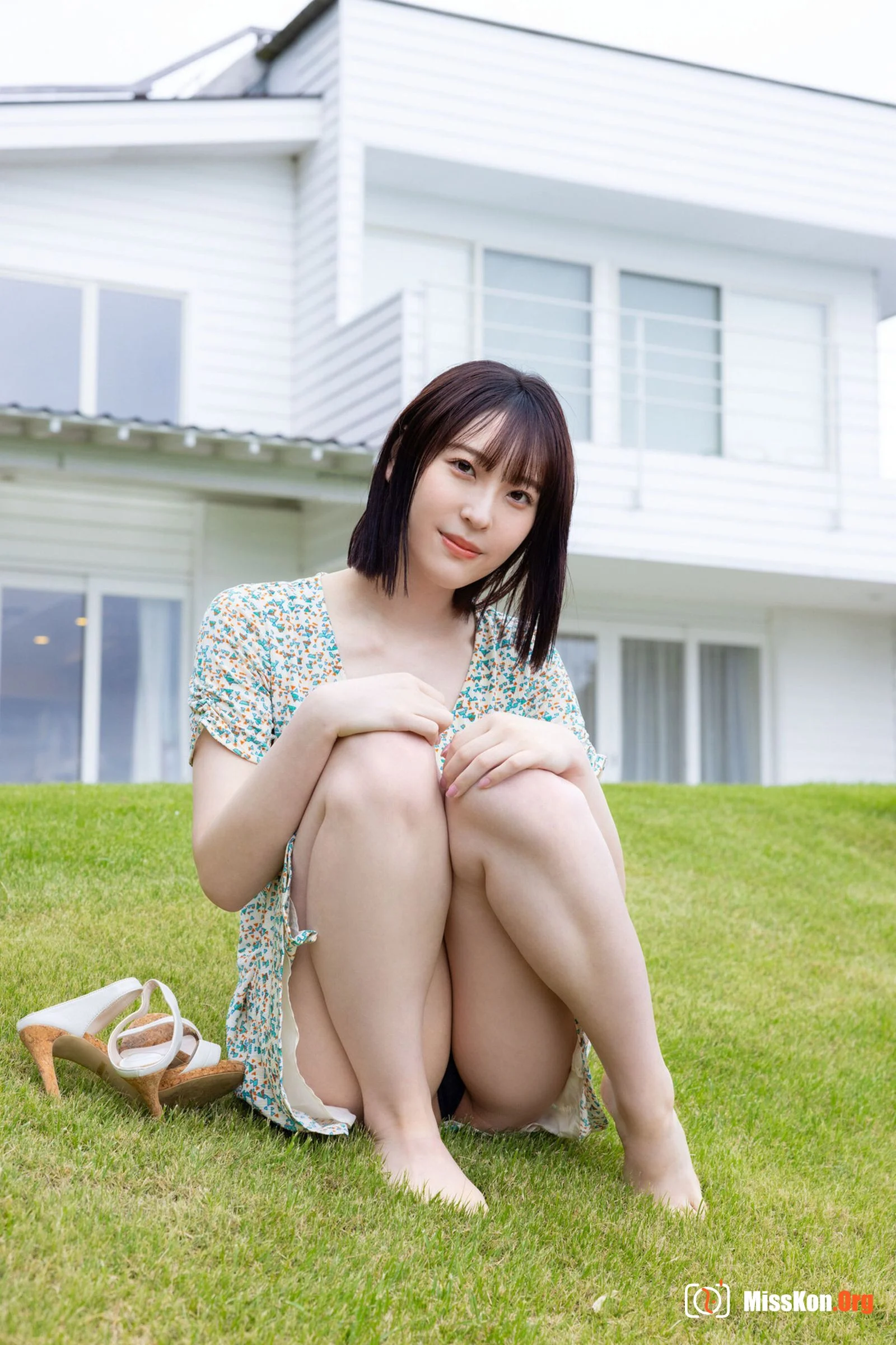 Takimoto Shizuku: NATURALLY - Photo 4