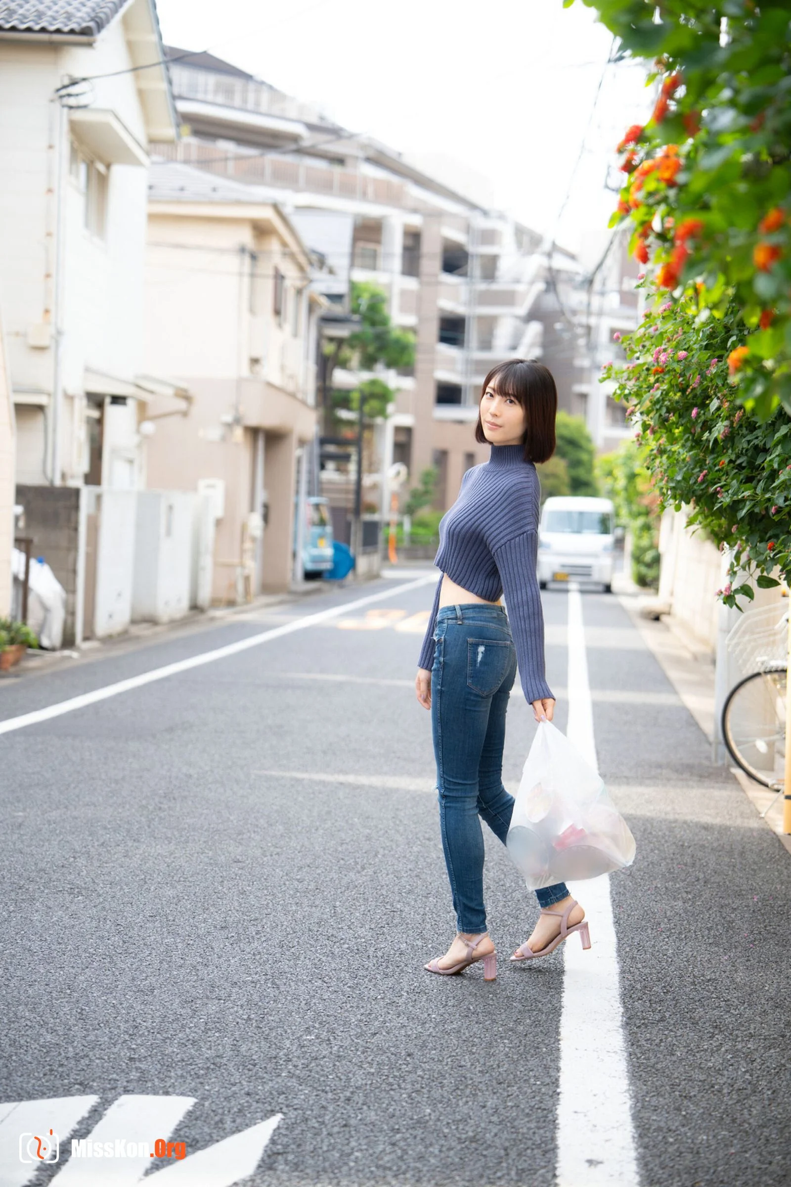 Takimoto Shizuku: Only One (Nude photo book) - Photo 8