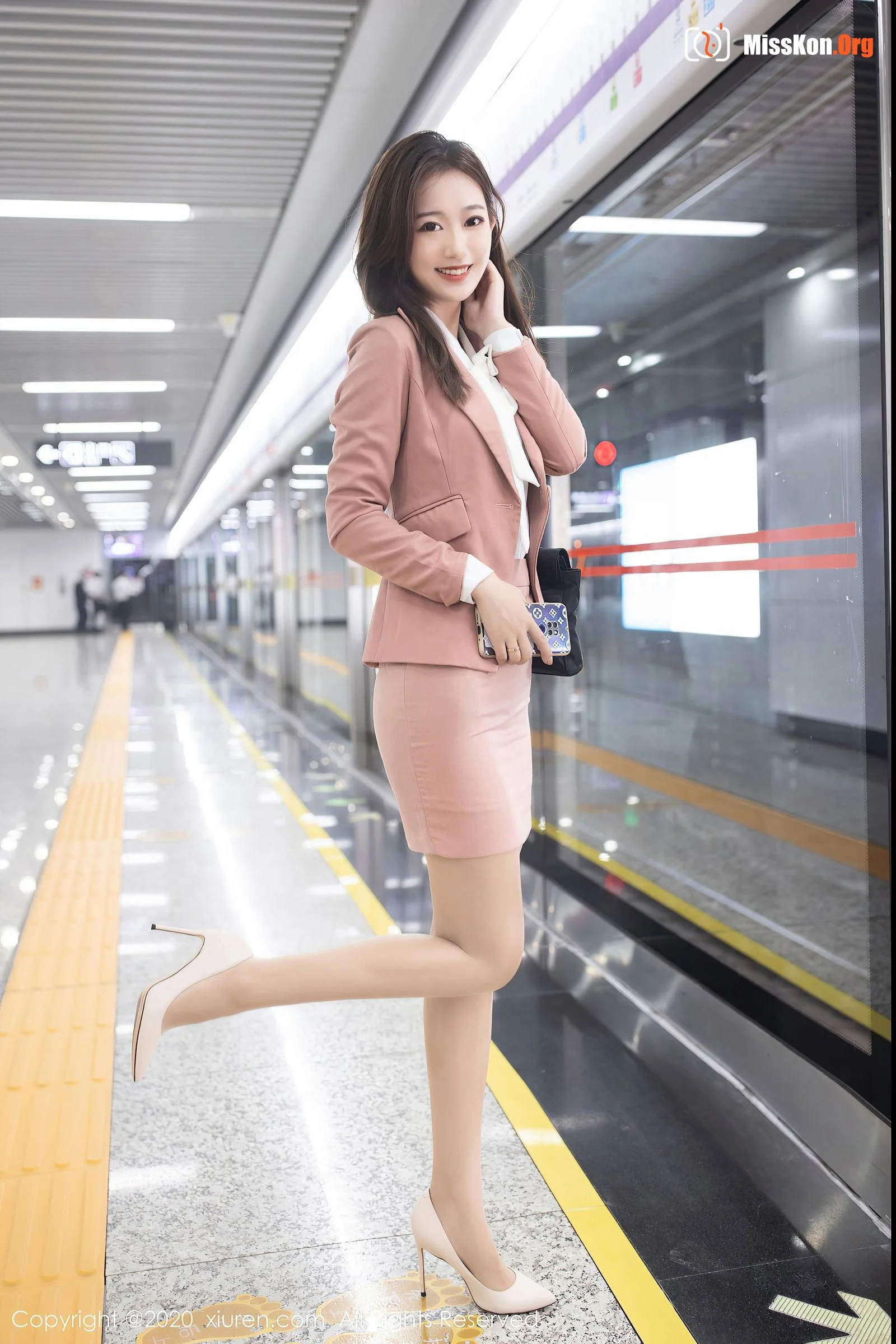 Tang Anqi - Photo 9