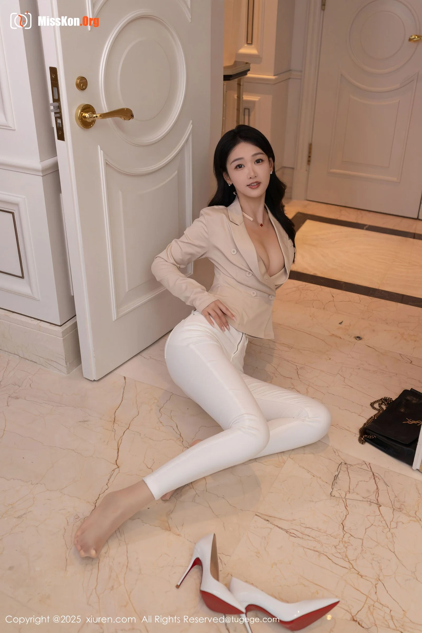 Tang Anqi - Photo 12