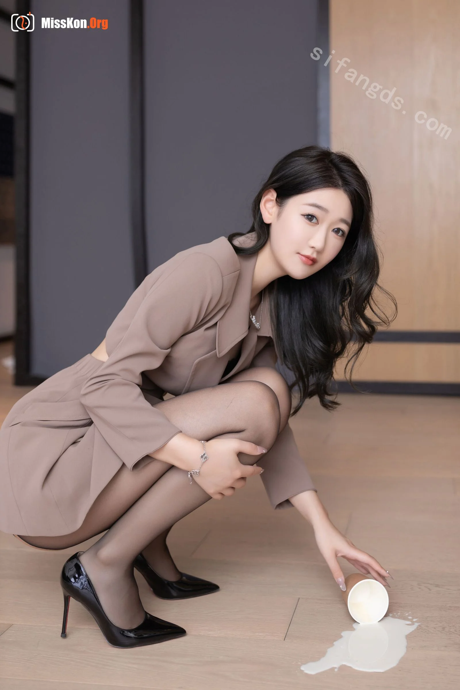 Tang Anqi: Private purchase outflow - Photo 13