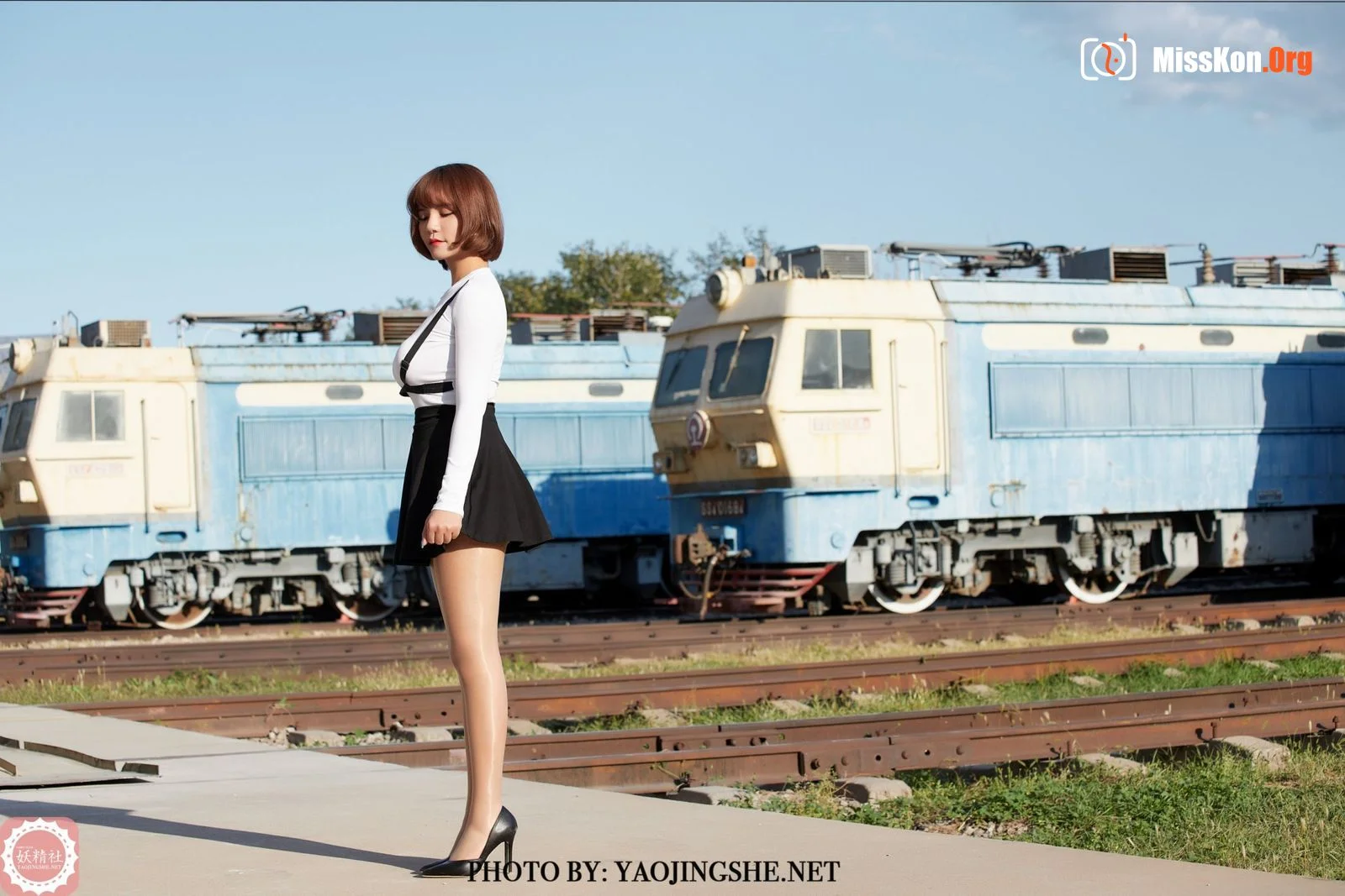 Tang Feifei: Backlight station (T2042) - Photo 10