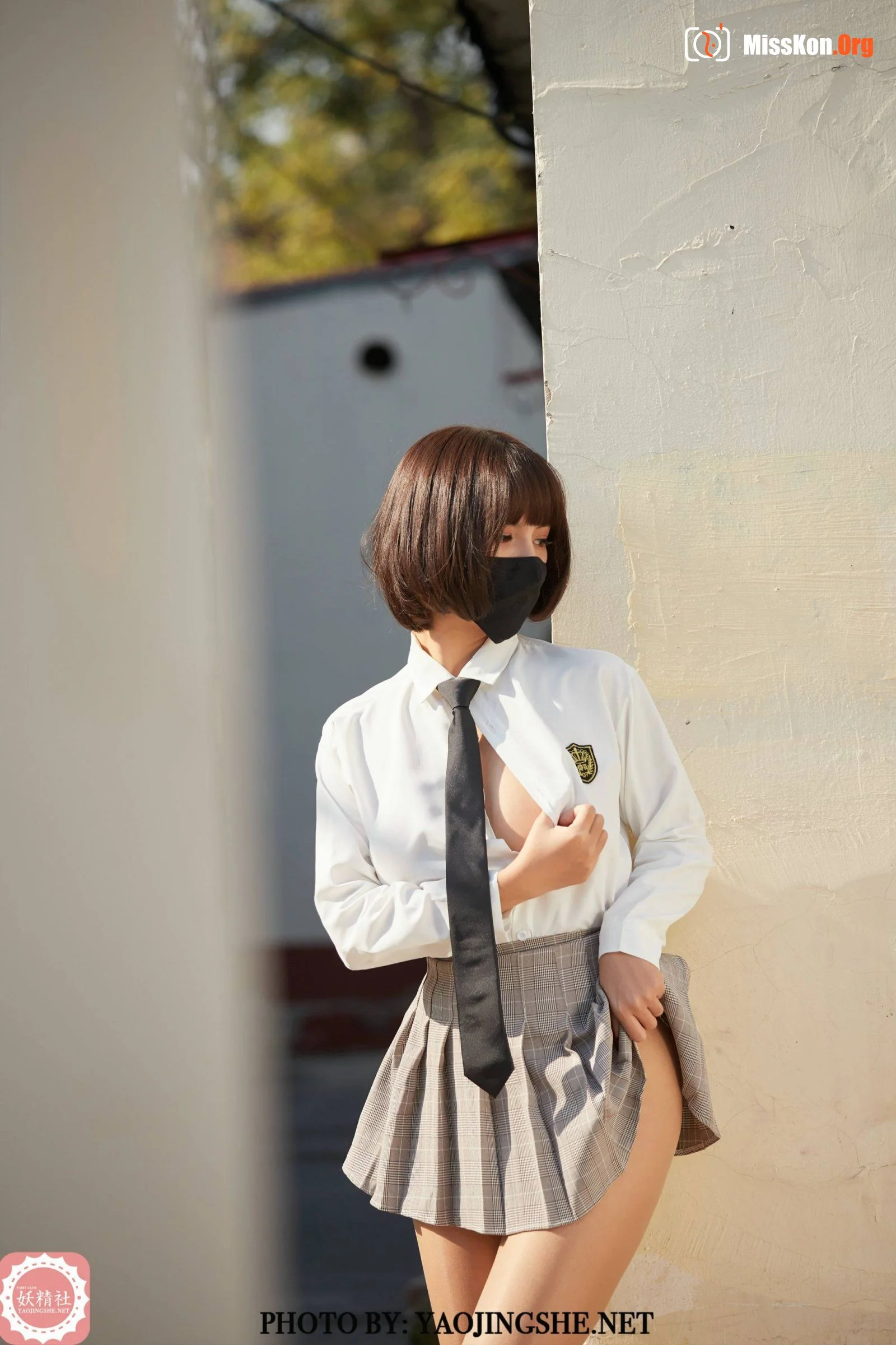 Tang Feifei: School girl in the alley (T2123) - Photo 16