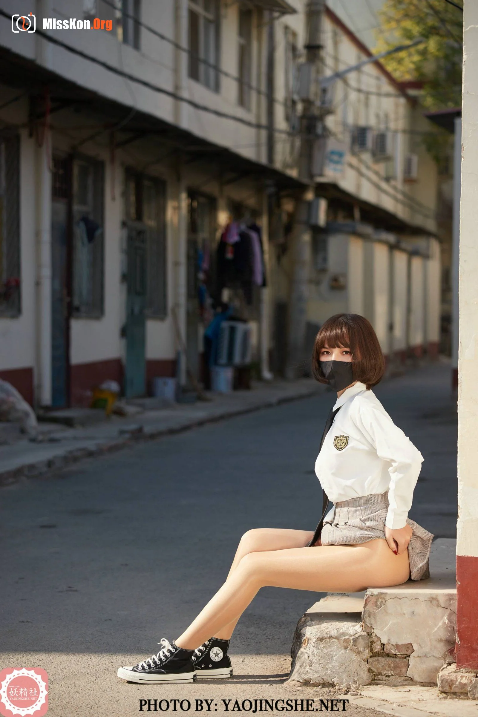 Tang Feifei: School girl in the alley (T2123) - Photo 20