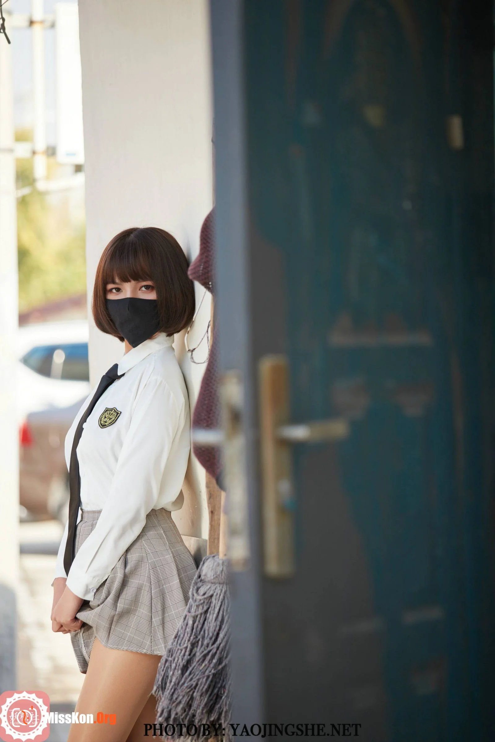 Tang Feifei: School girl in the alley (T2123) - Photo 7