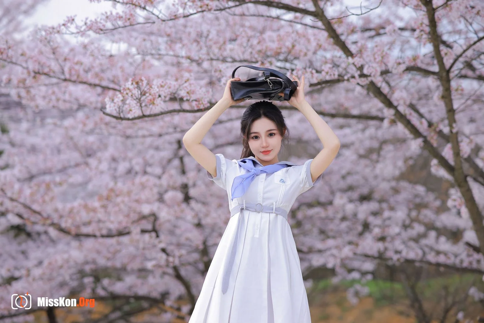 Tao Nuan: On the way to school - Photo 11