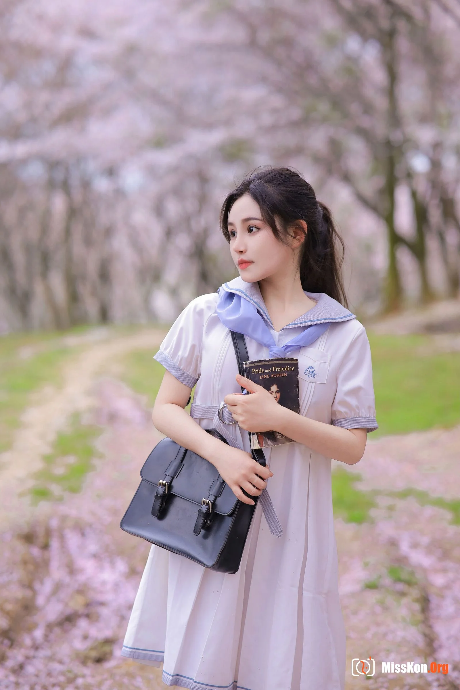 Tao Nuan: On the way to school - Photo 16