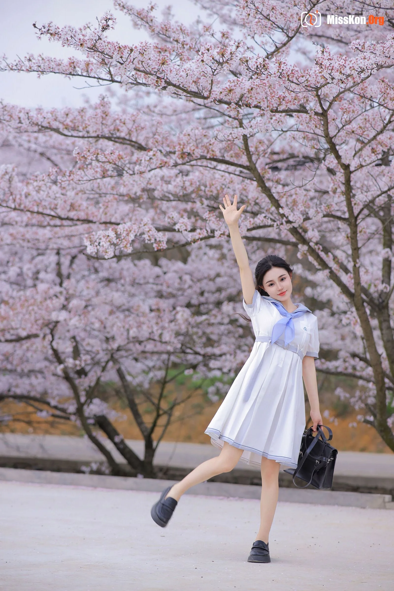 Tao Nuan: On the way to school - Photo 4