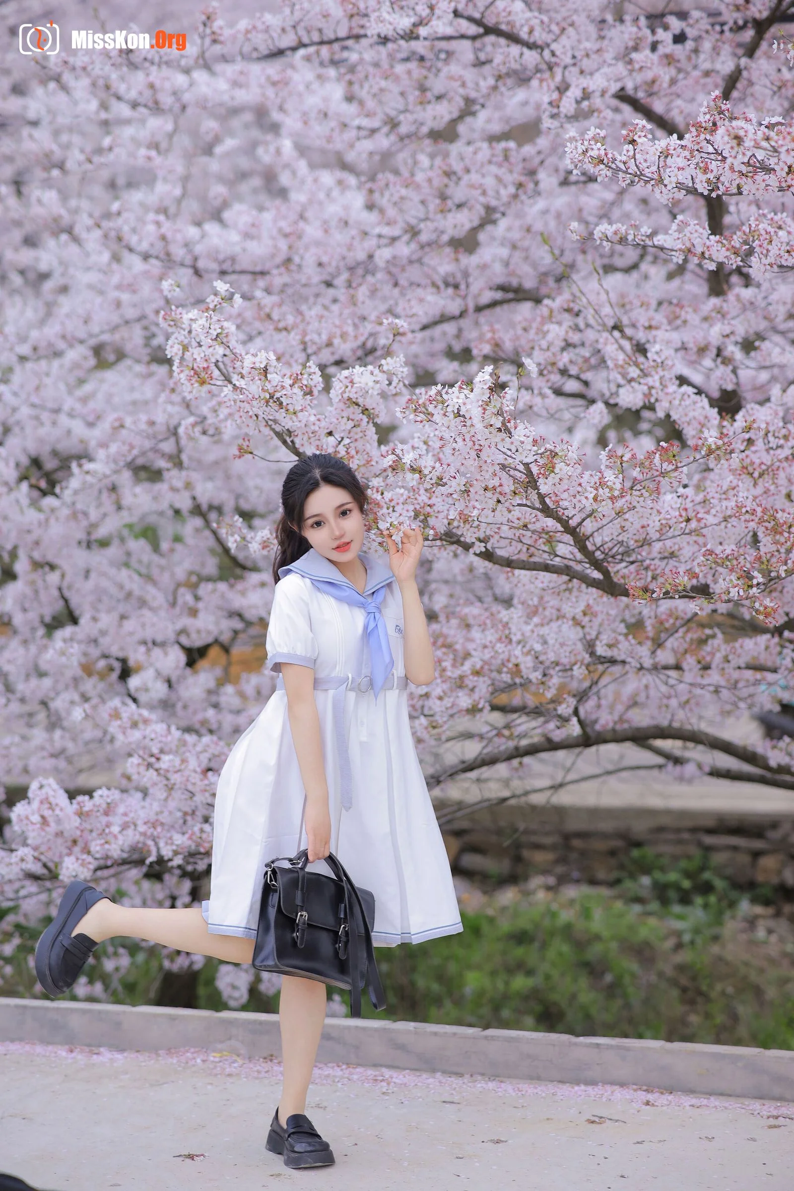 Tao Nuan: On the way to school - Photo 5