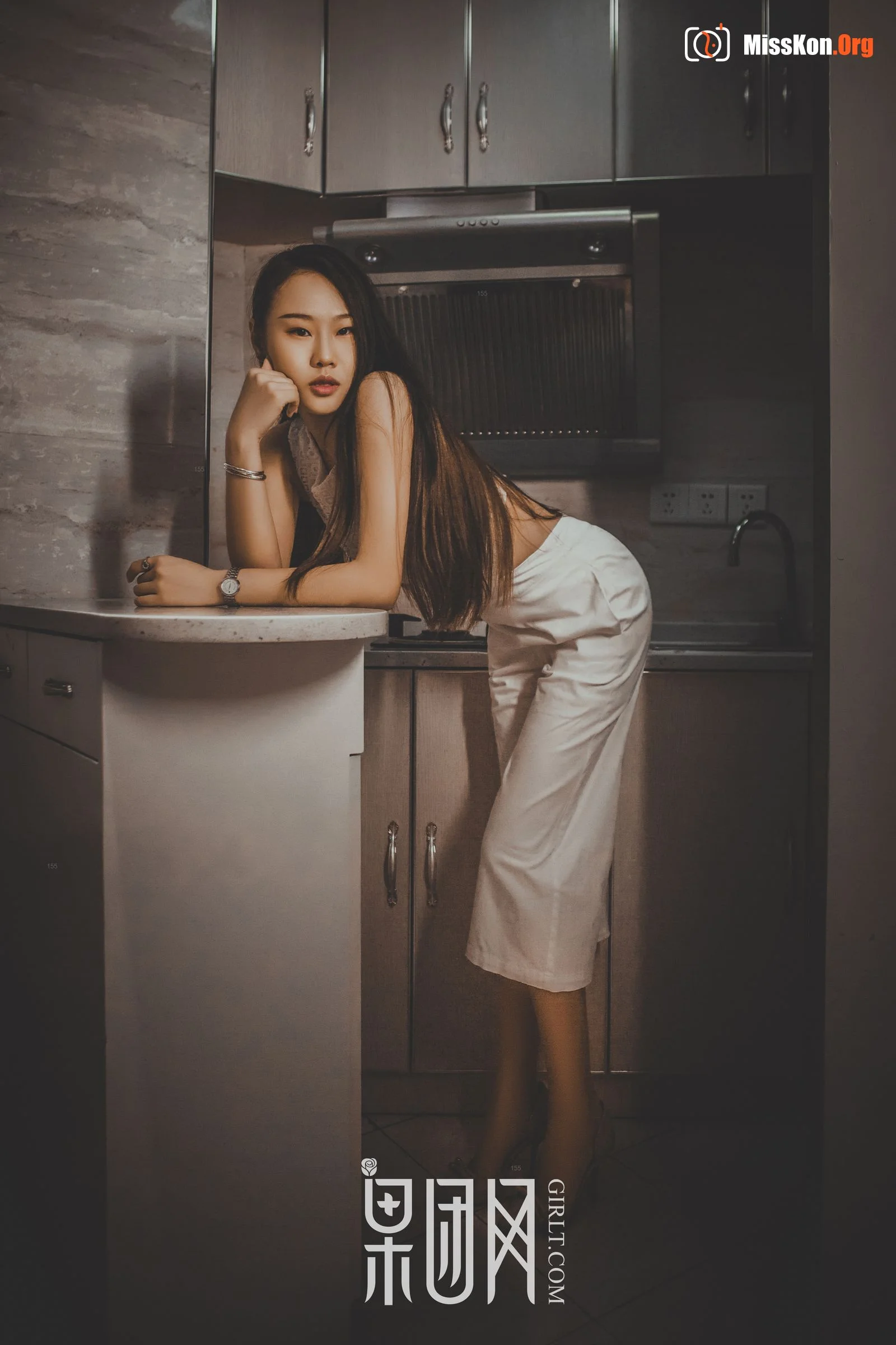 The fragrance of the kitchen is not limited to the food! (TG.033) - Photo 2