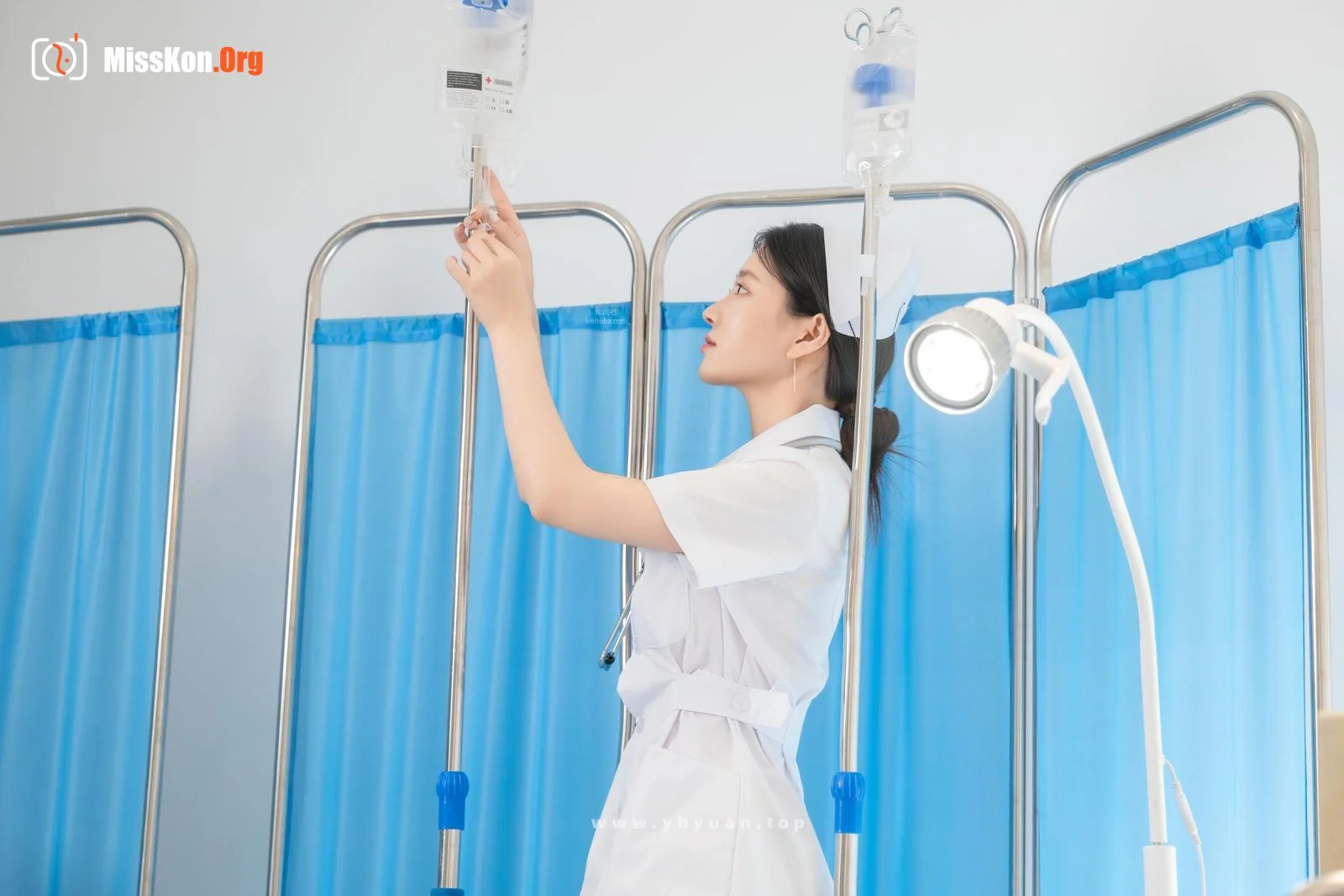 The Head Nurse's Secret - Photo 19