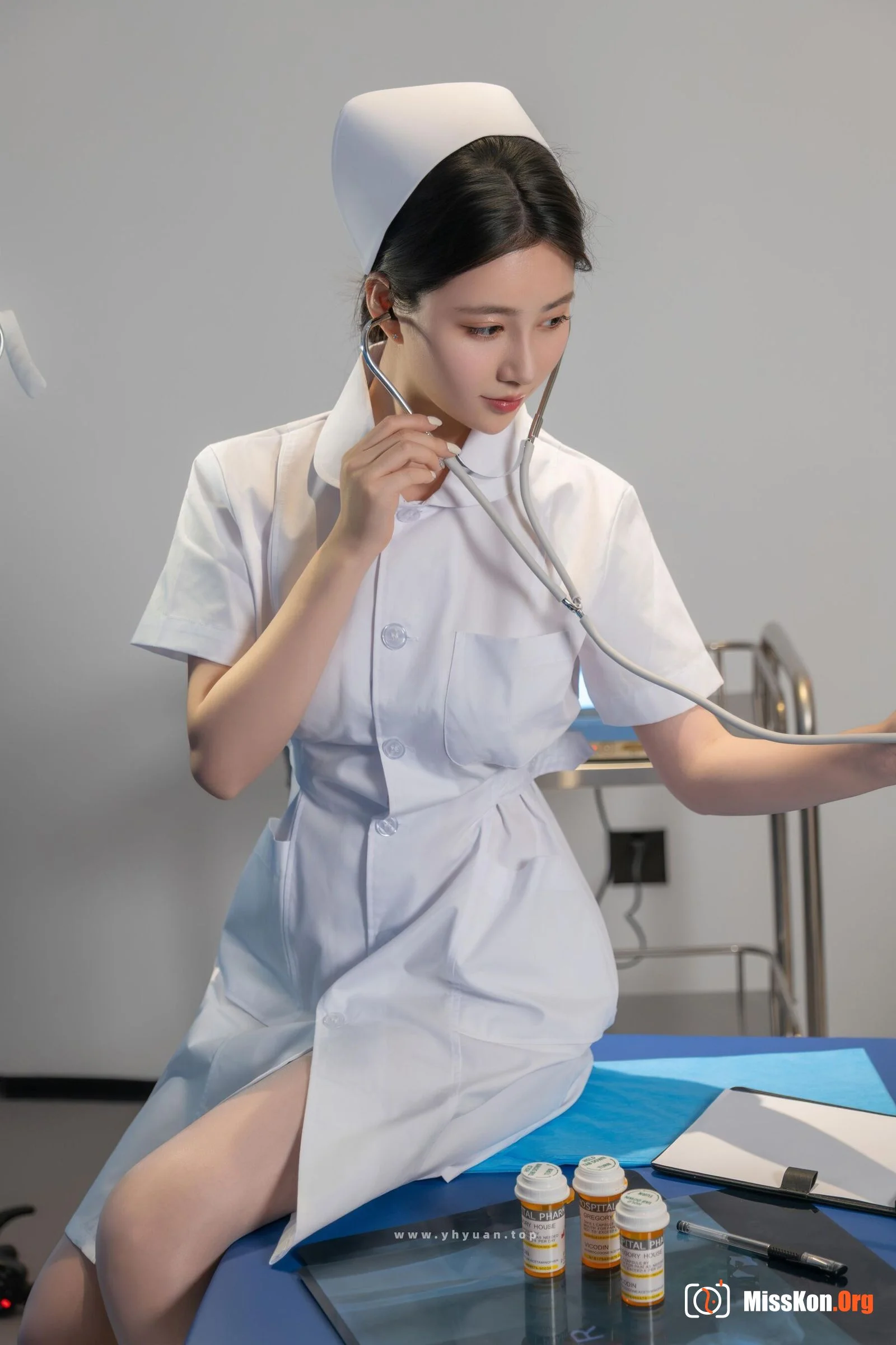 The Head Nurse's Secret - Photo 6