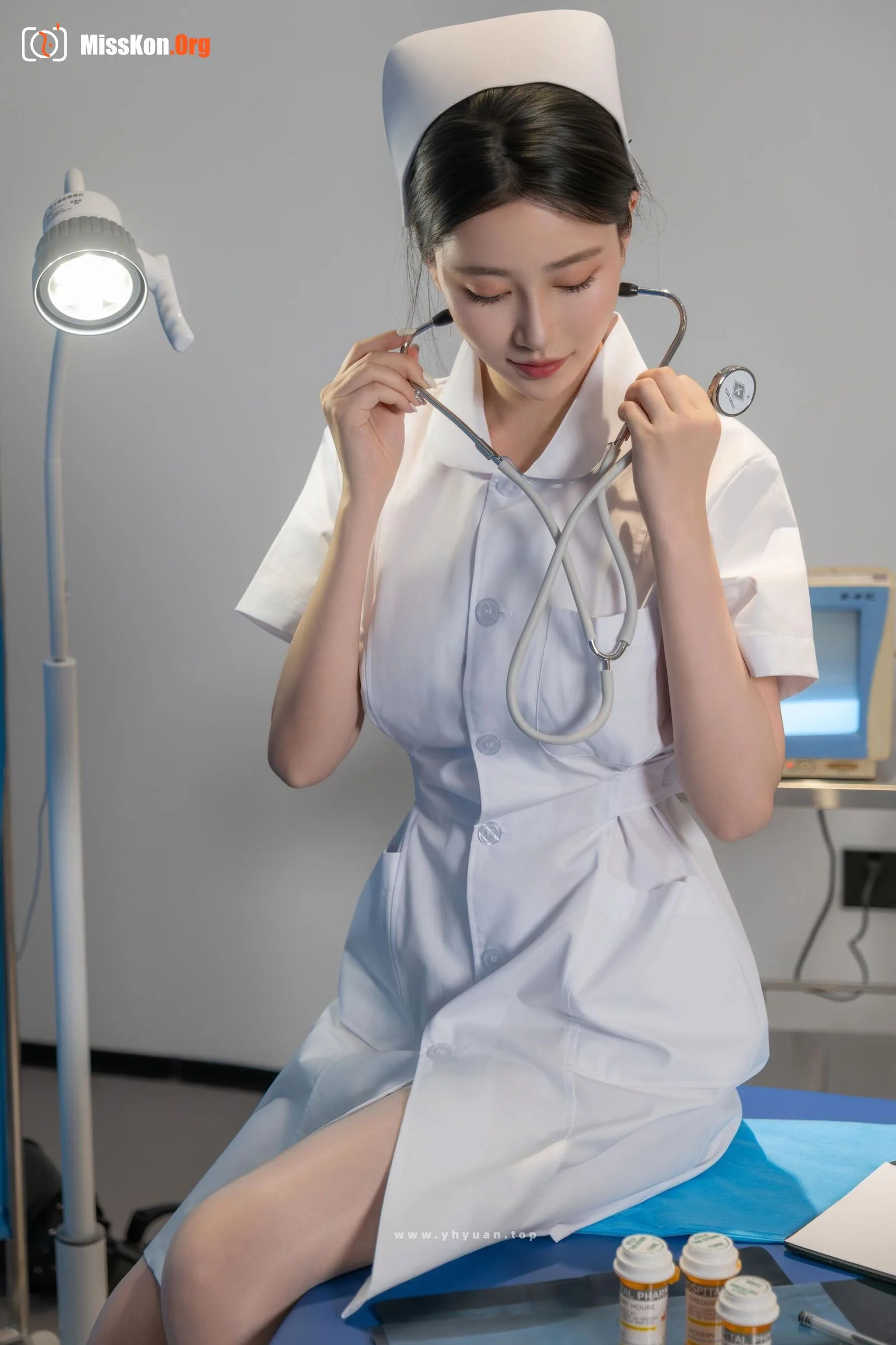 The Head Nurse's Secret - Photo 7