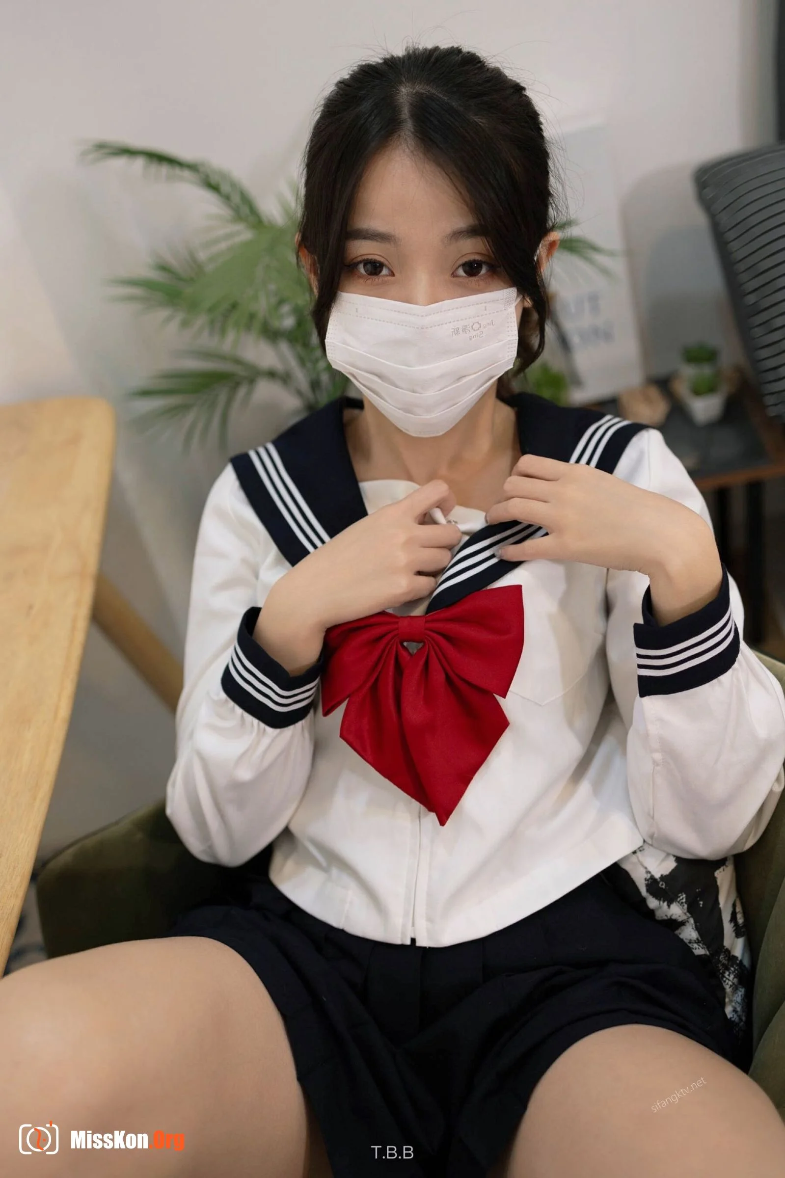 清纯学生妹没穿内裤，课后色诱男家教！ - 照片 14