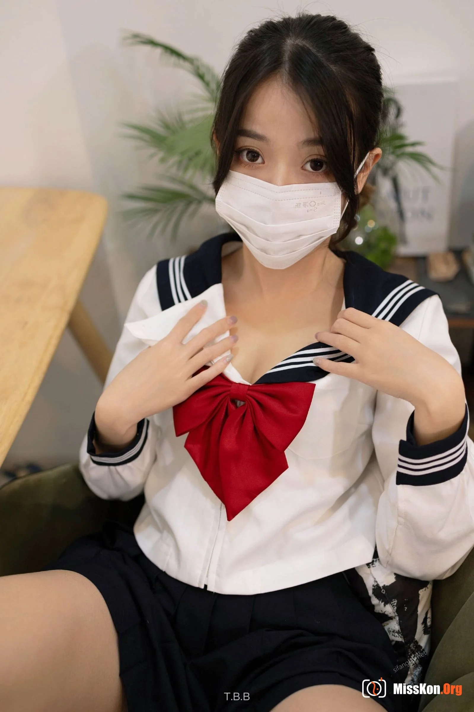 清纯学生妹没穿内裤，课后色诱男家教！ - 照片 16