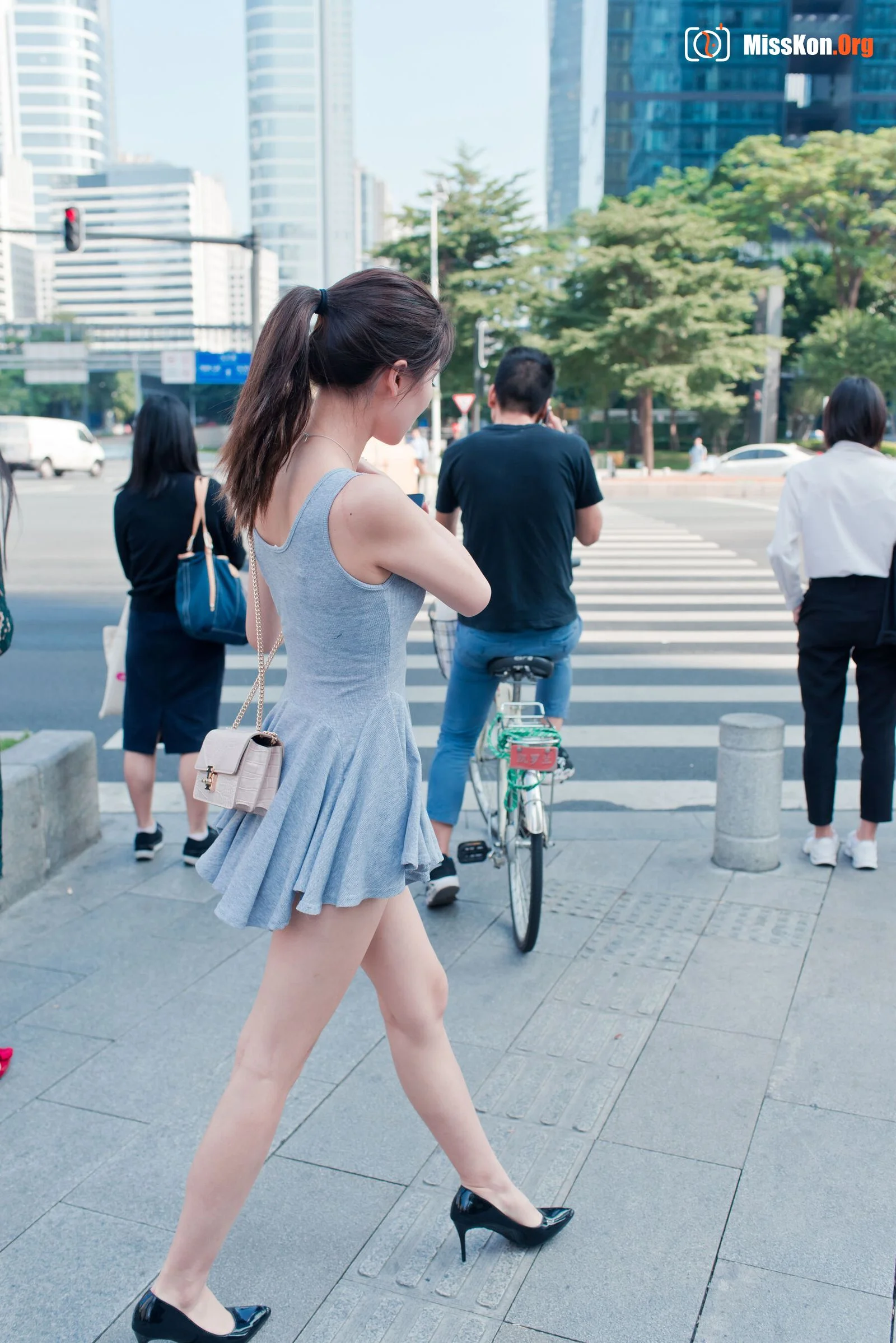 The story of the girl with the best beautiful legs and shredded meat (Magic Mirror) - Photo 17