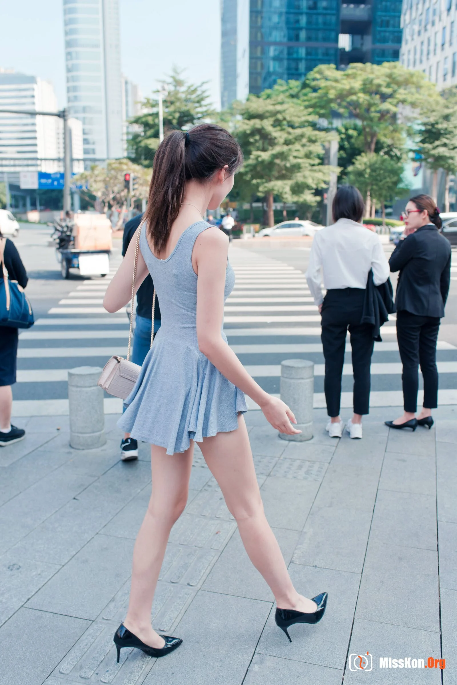 The story of the girl with the best beautiful legs and shredded meat (Magic Mirror) - Photo 18