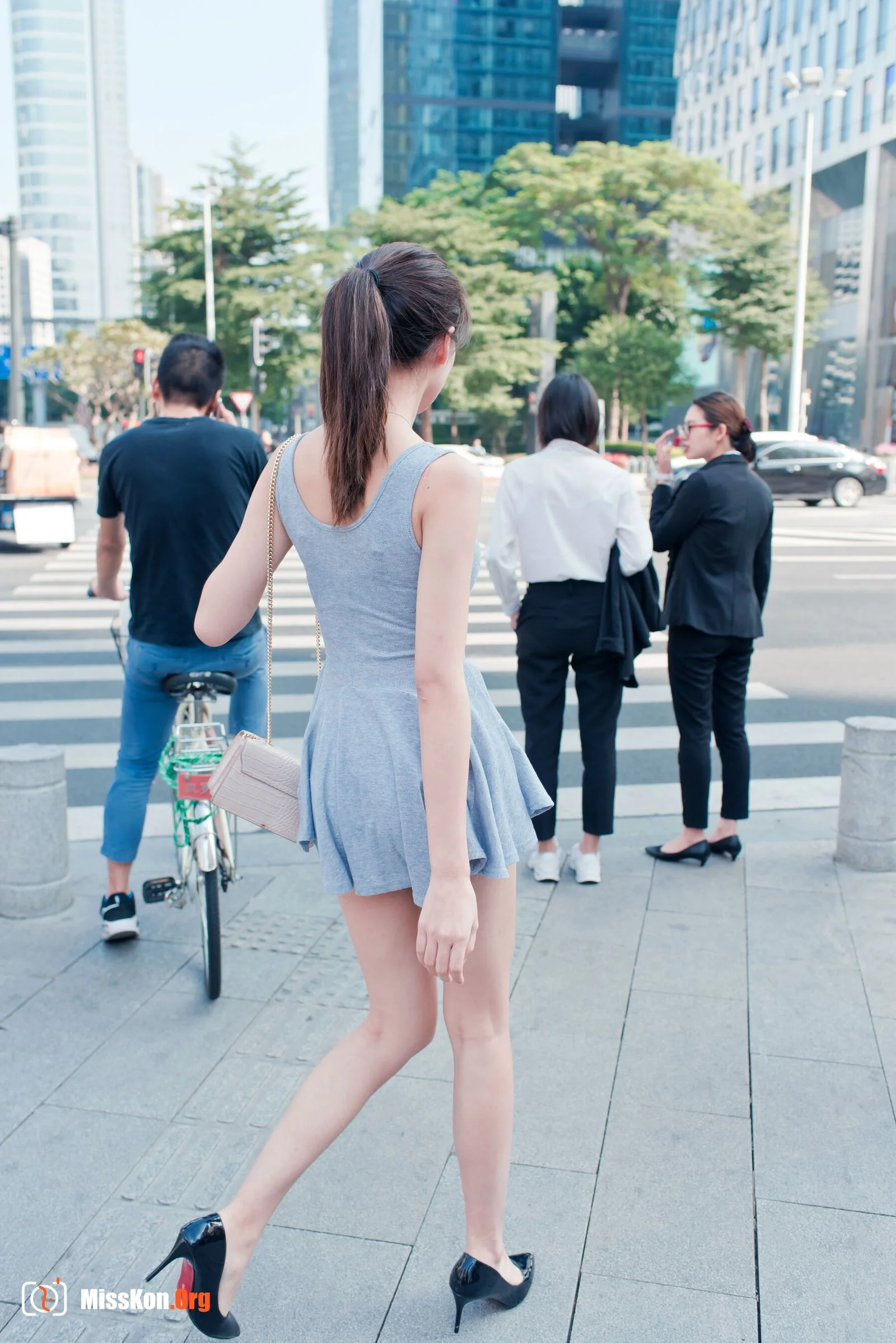 The story of the girl with the best beautiful legs and shredded meat (Magic Mirror) - Photo 19