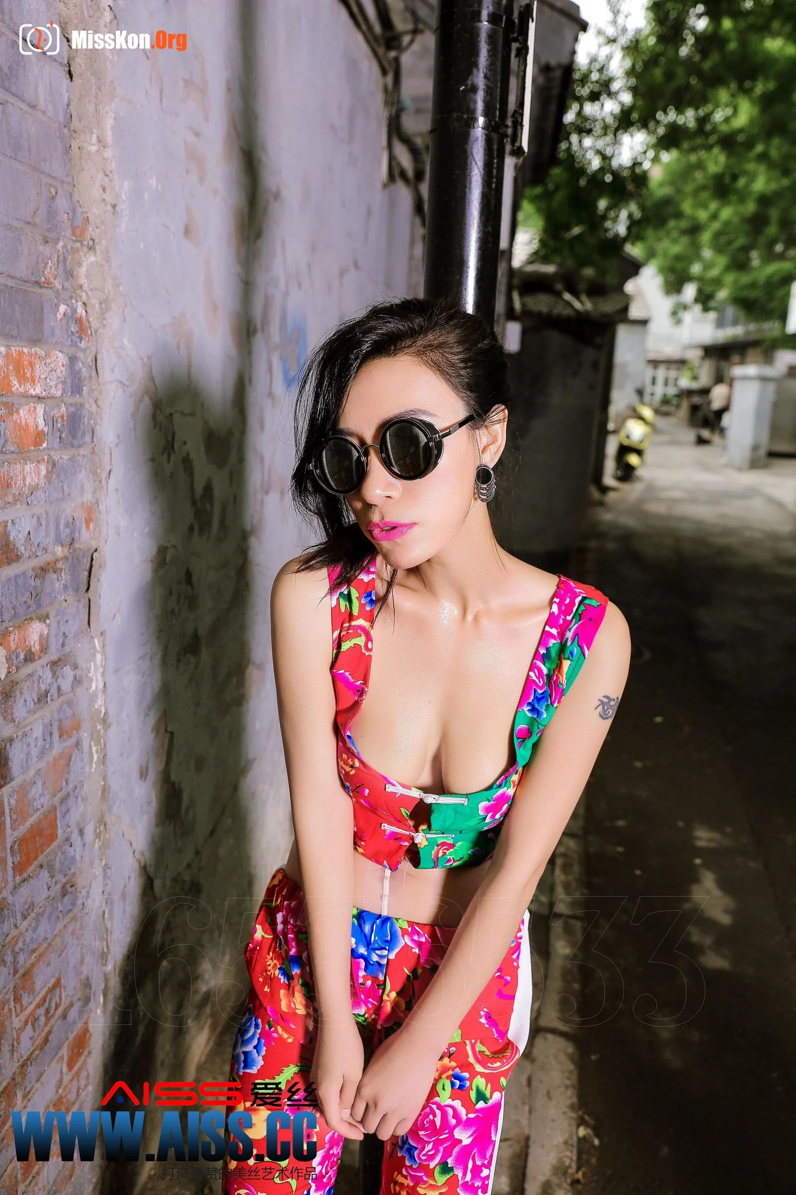 Tian Yiyi: Alley (F5021) - Photo 17