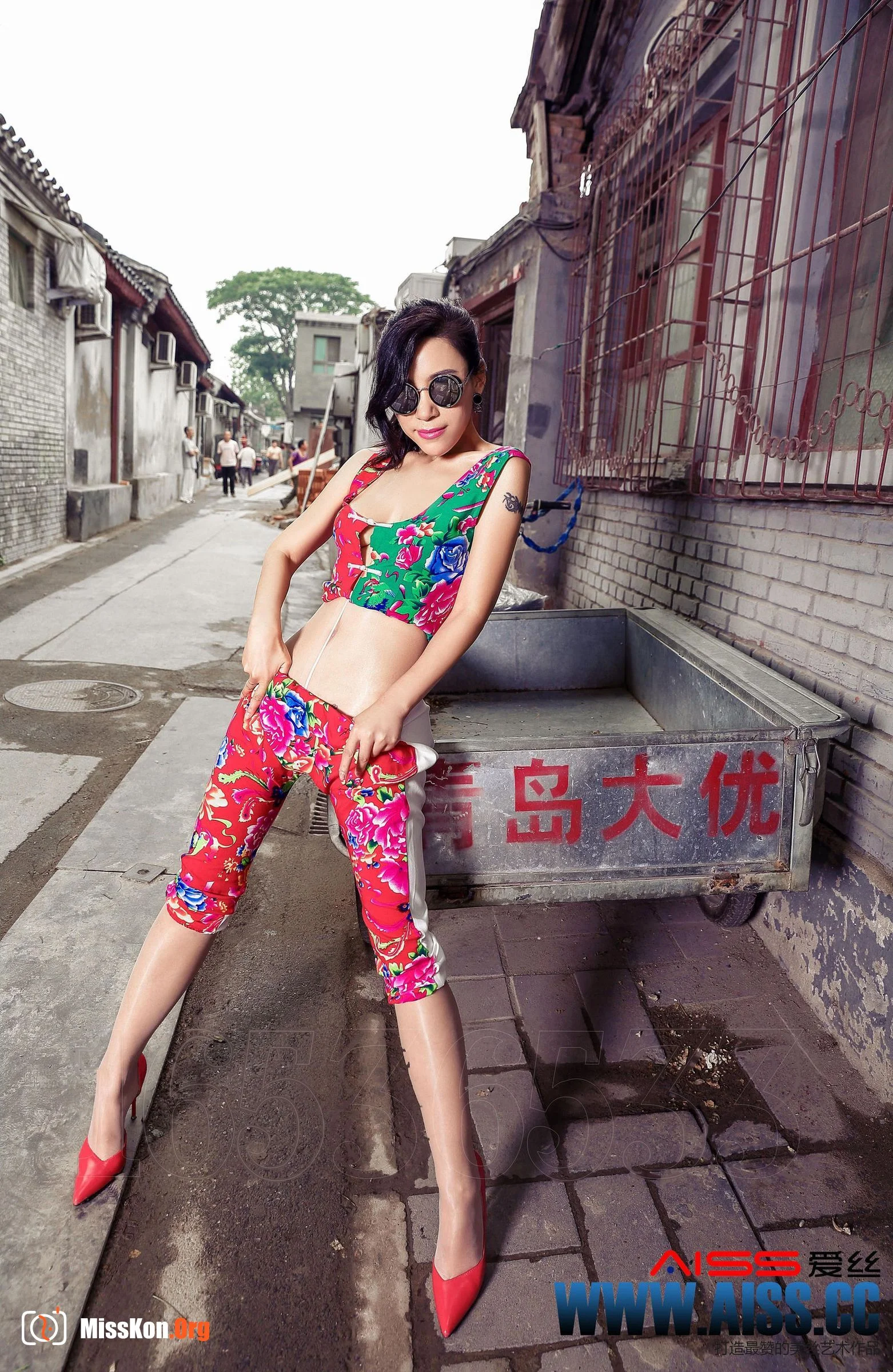 Tian Yiyi: Alley (F5021) - Photo 20