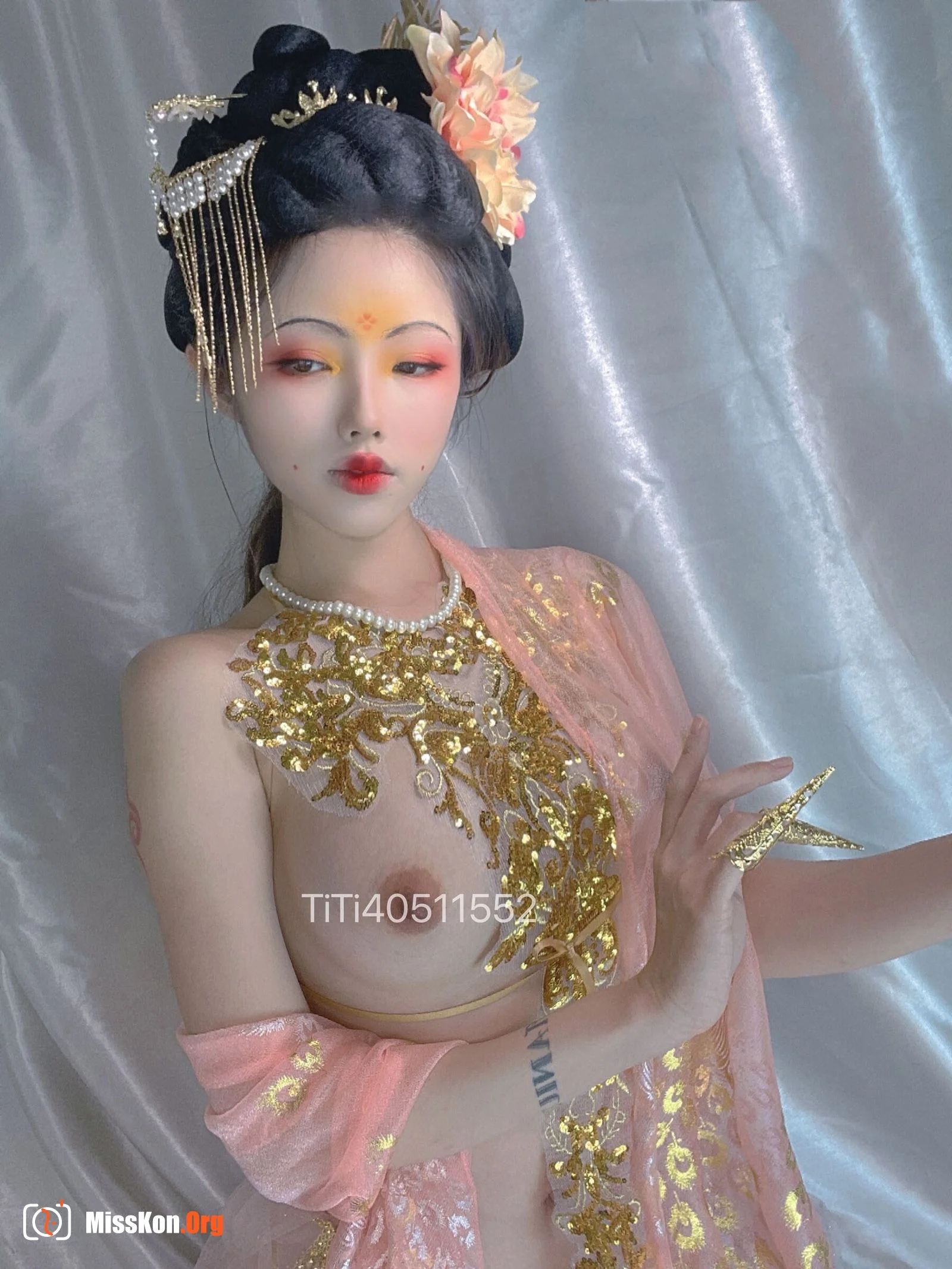 Titanium alloy TiTi: Imperial concubine - Photo 13