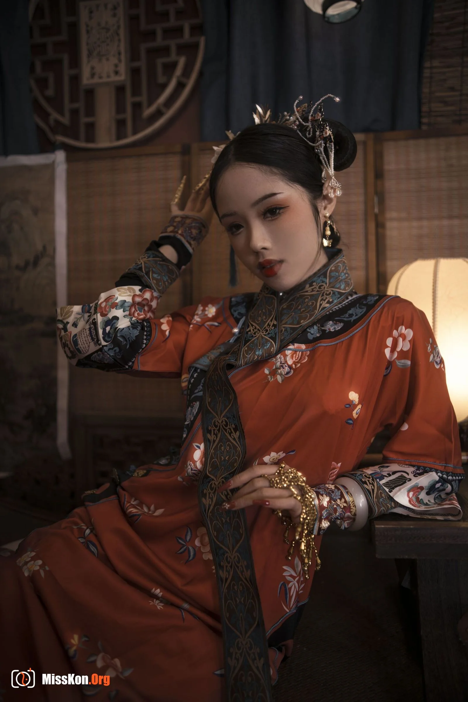 Titanium alloy TiTi: Manchu clothing - Photo 12