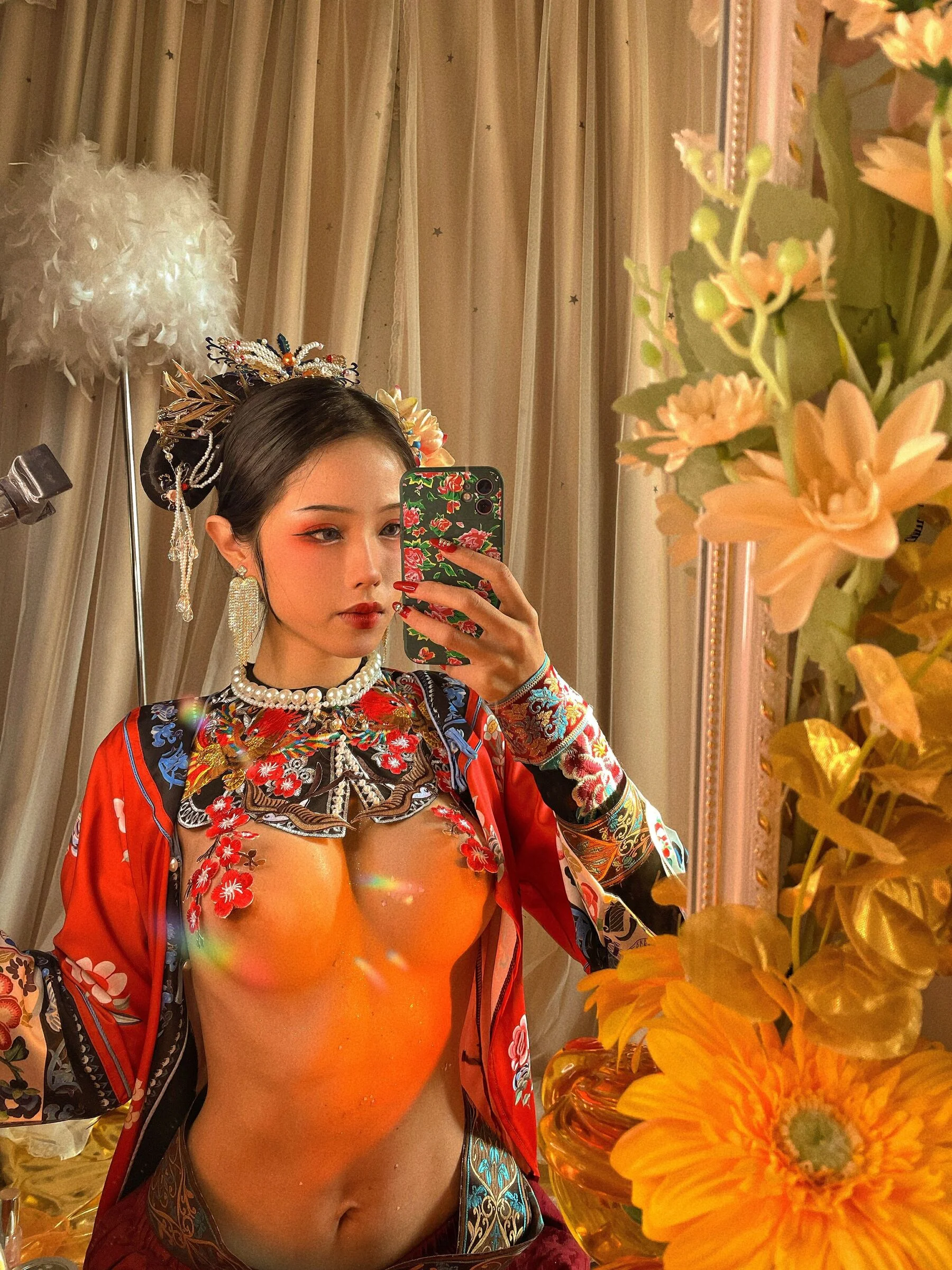 Titanium alloy TiTi: Manchu clothing
