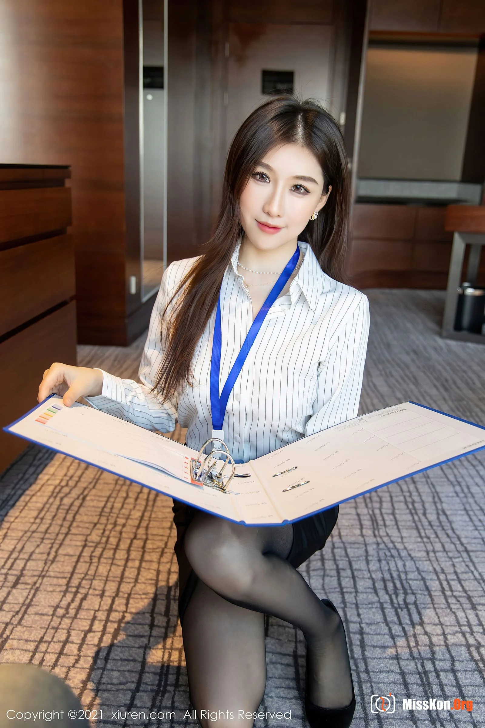 Tsukine Hitomi - Photo 11