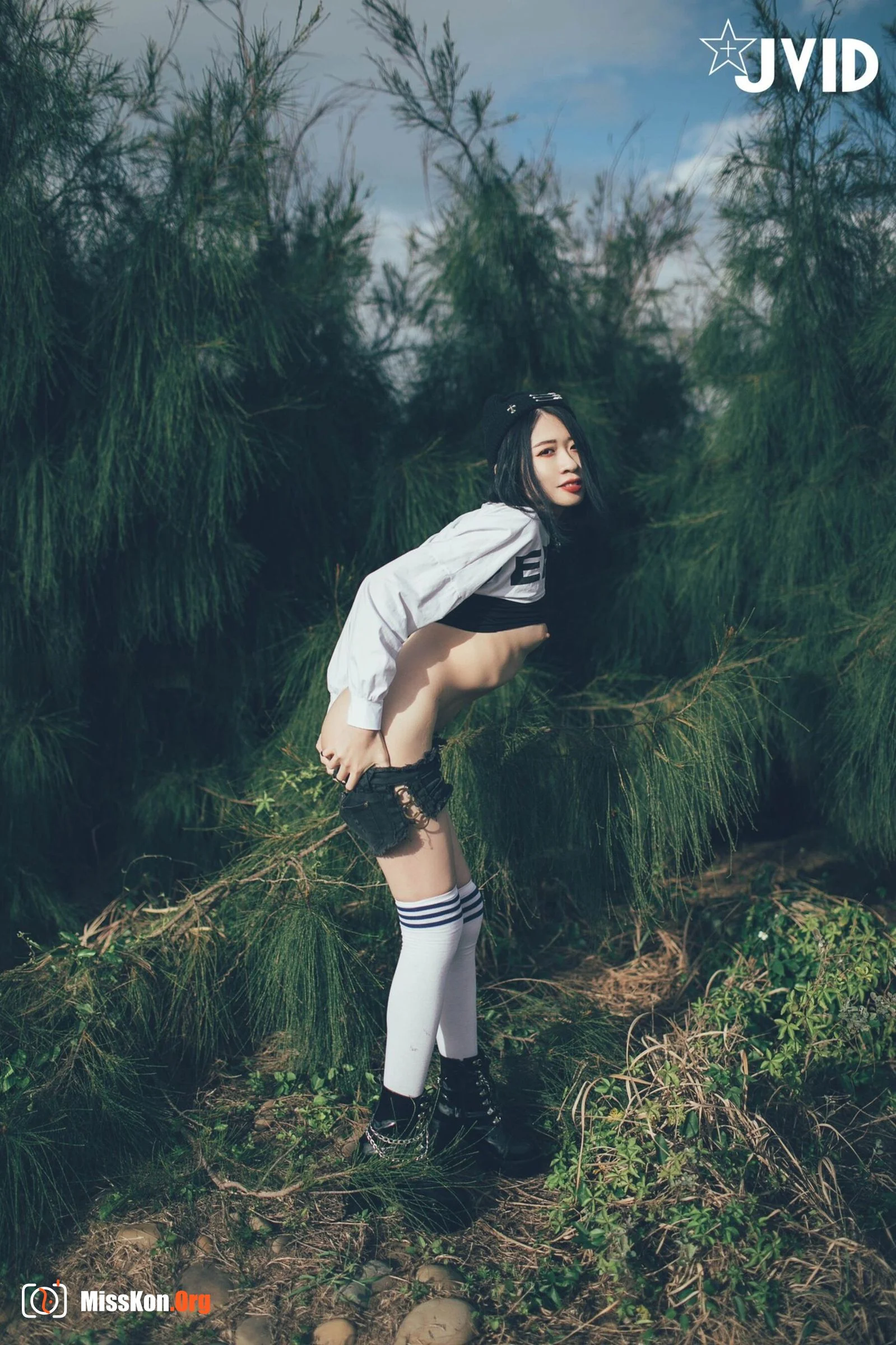 Una: Exposed in the wild - Photo 9