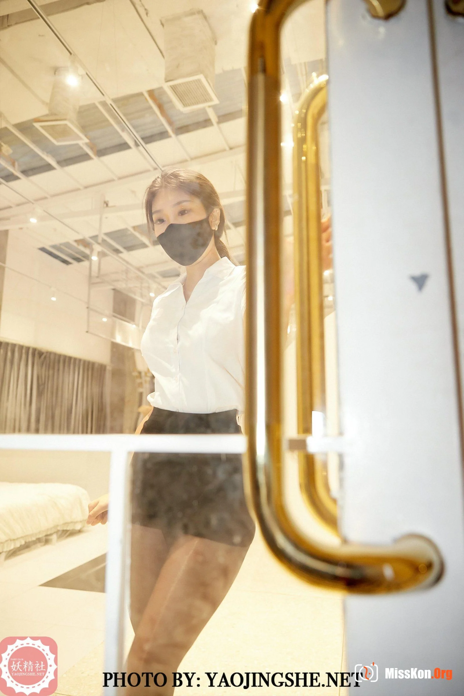 Under Su Wei's "Desk" (T2114) - Photo 7