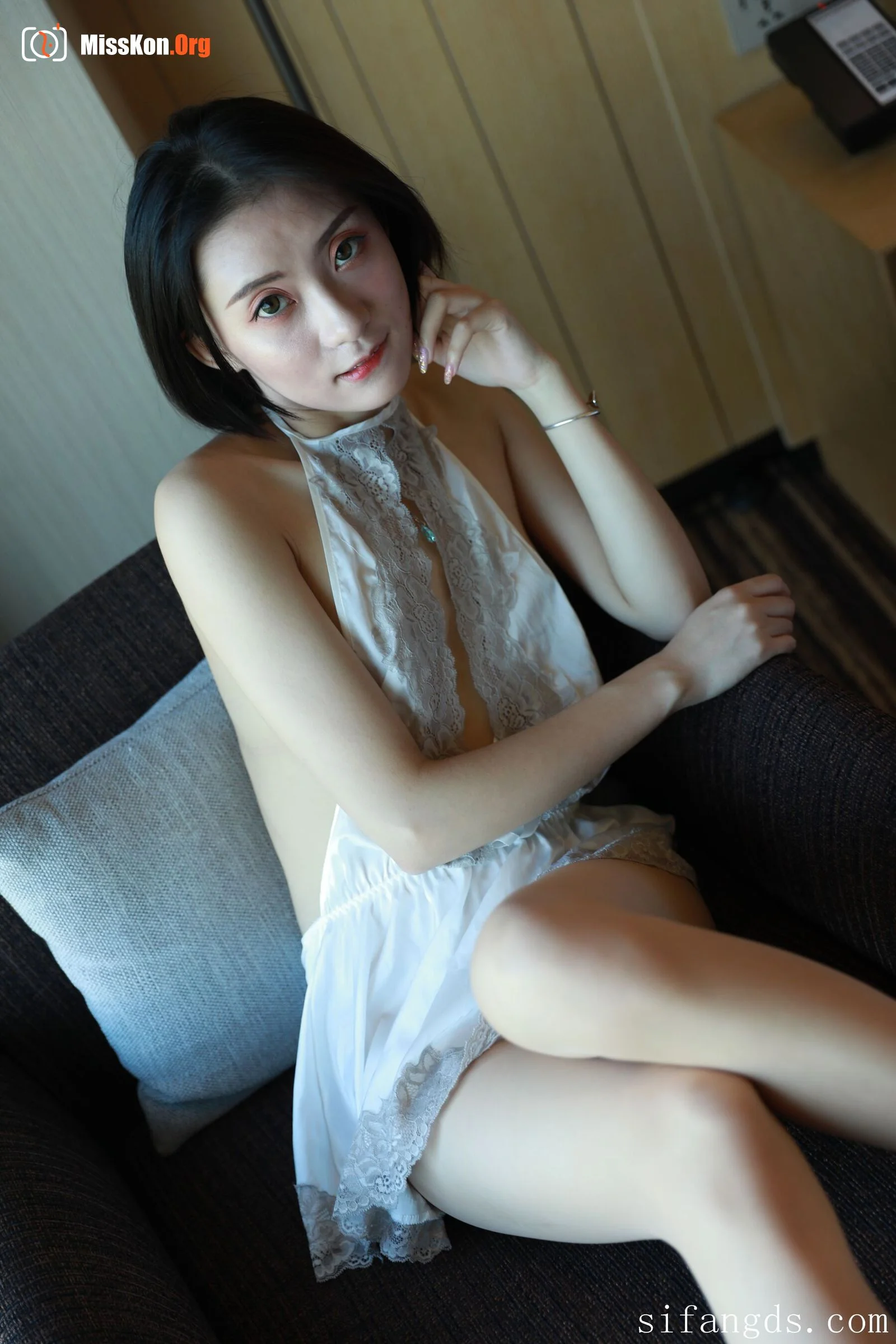 Unknown Chinese model large-scale private photo shoot - Photo 4